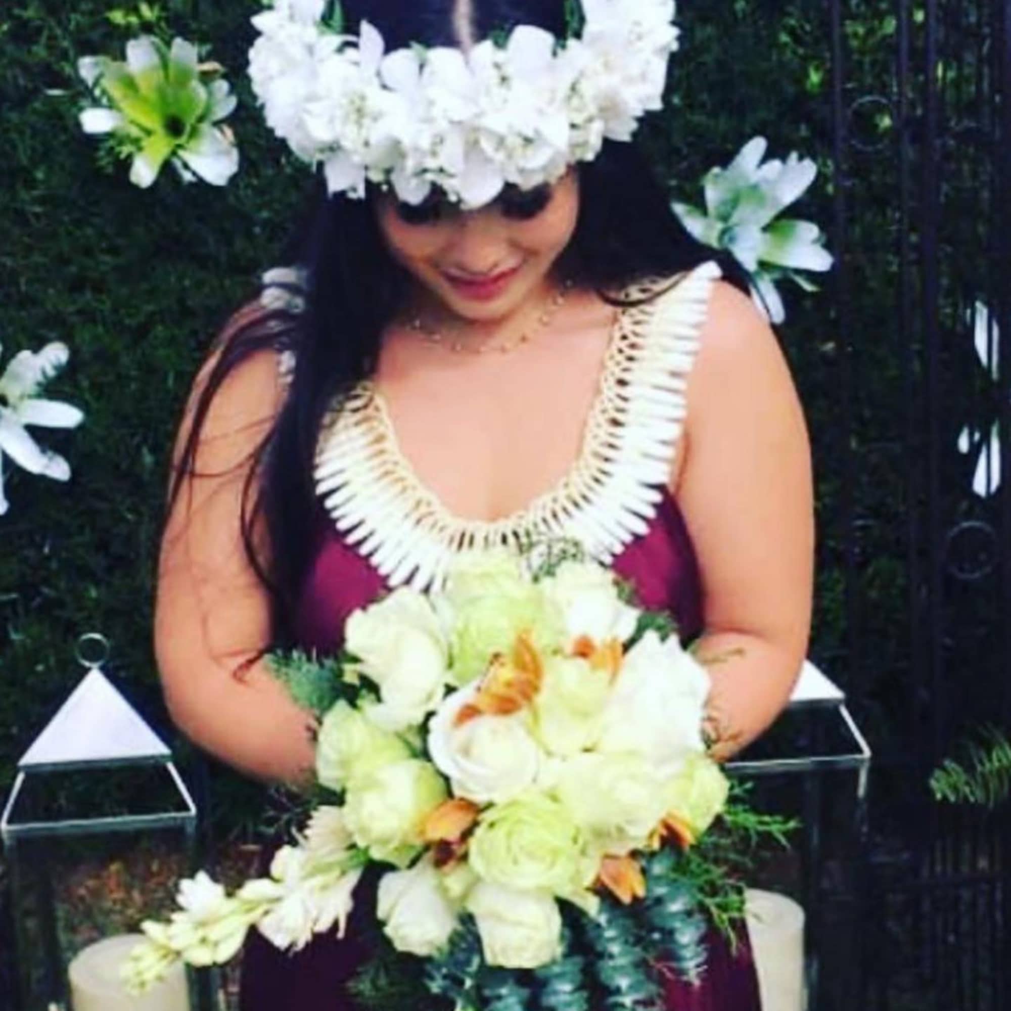 This wedding floral package includes florals down the aisle, a full flower
