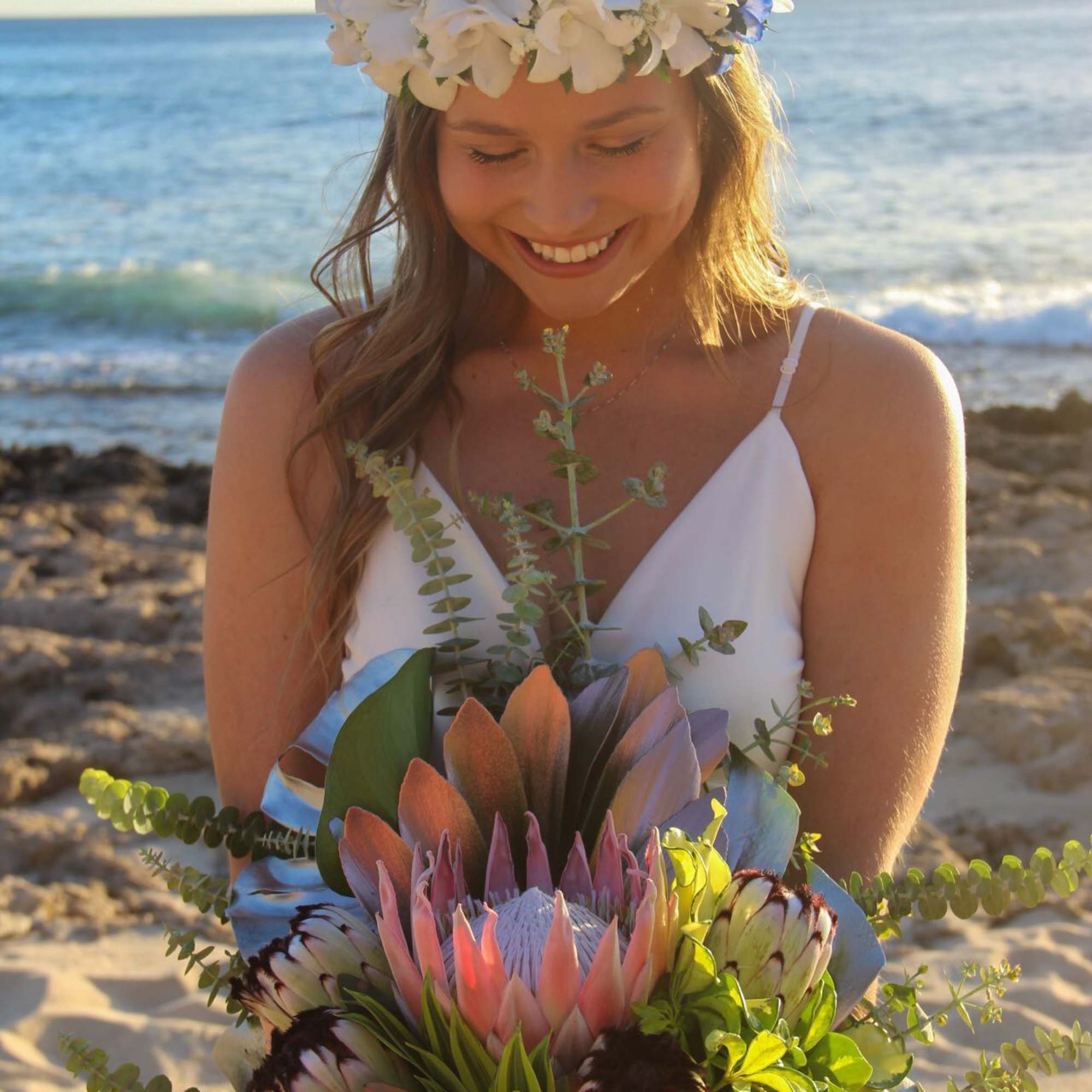 This wedding floral package includes florals down the aisle, a full flower