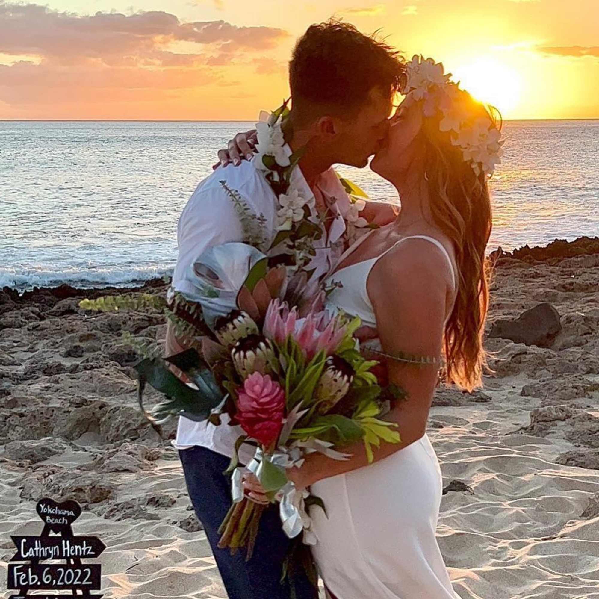 This wedding floral package includes florals down the aisle, a full flower
