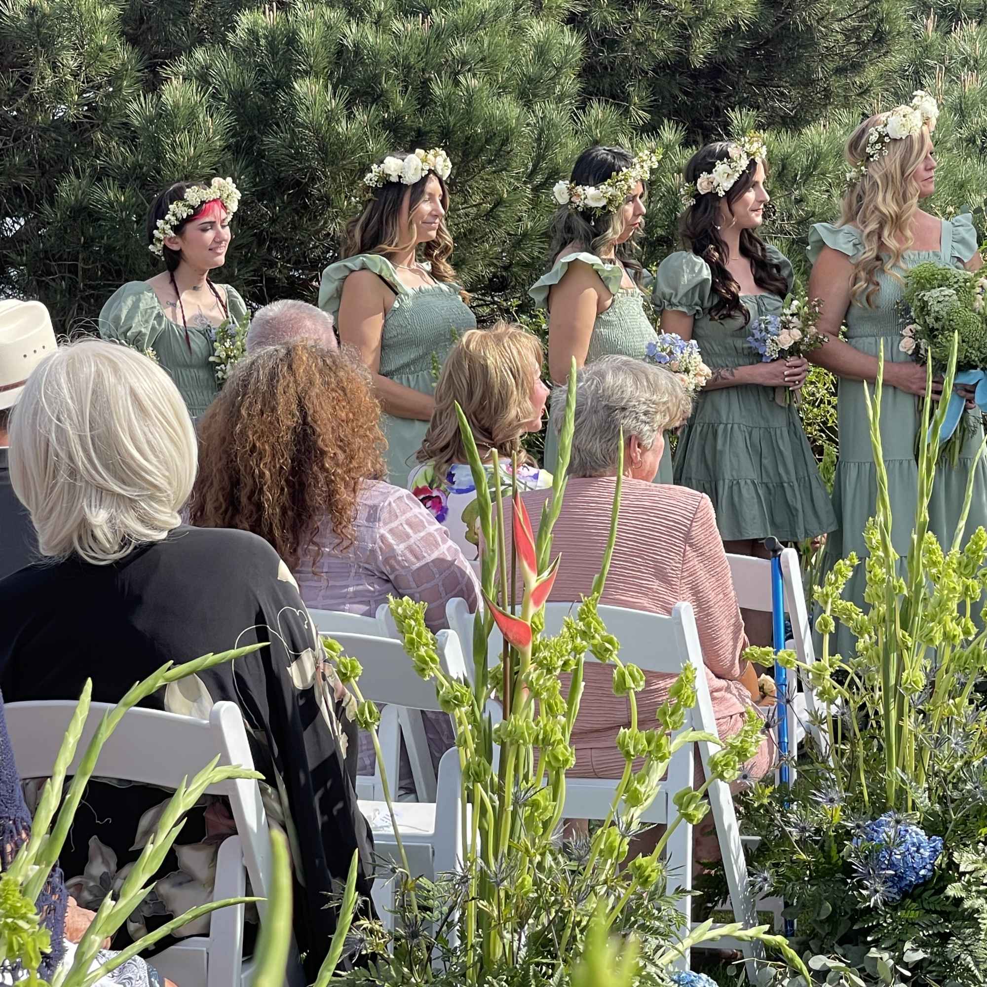 This wedding floral package includes florals down the aisle, a full flower