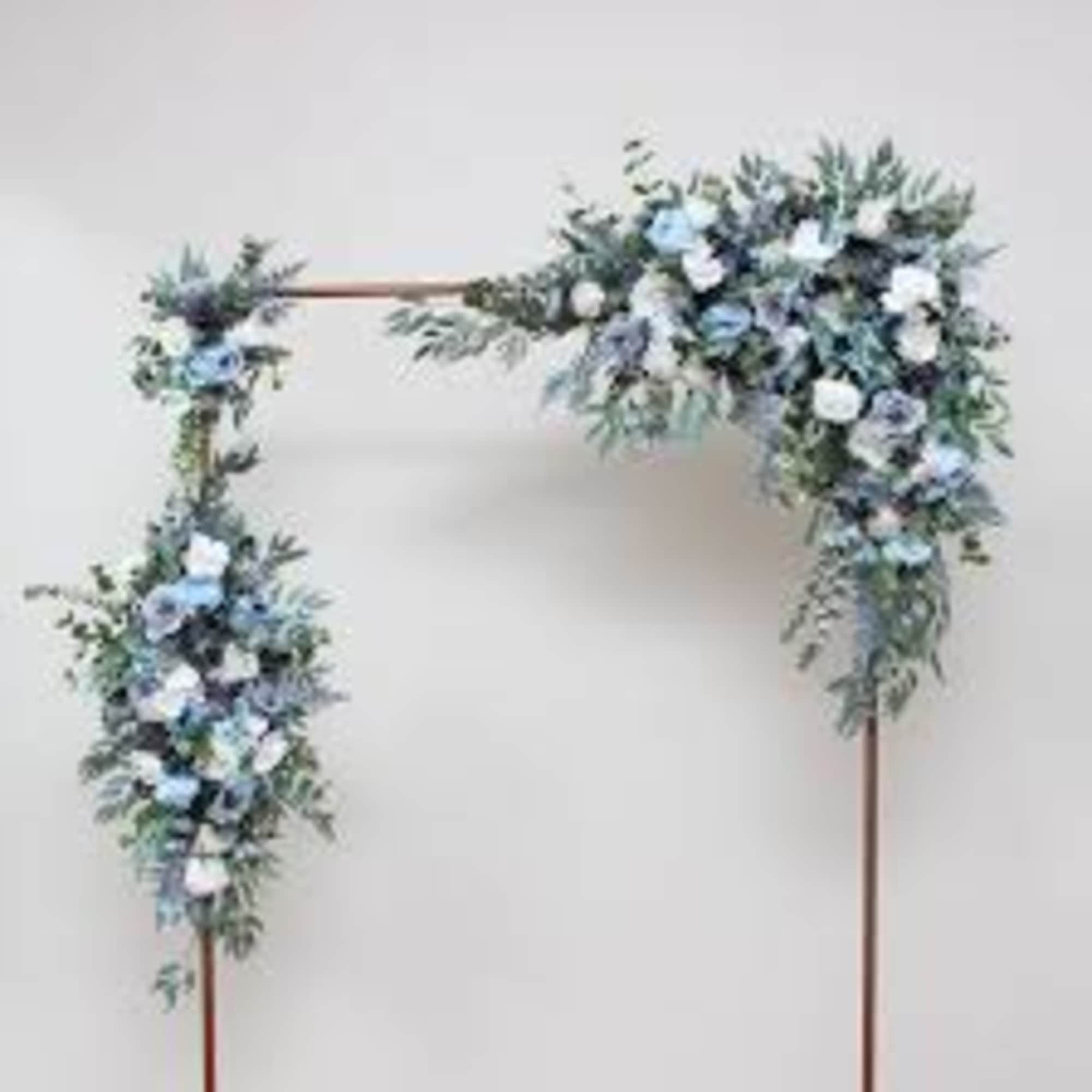 To tropical spray arrangements that can be strapped on to any Archway