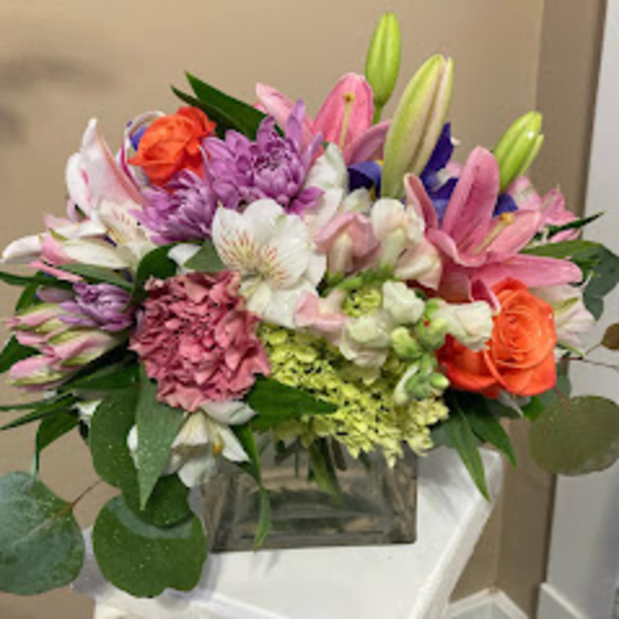 A  low , lush, and blush bouquet of fresh picked goodness-
