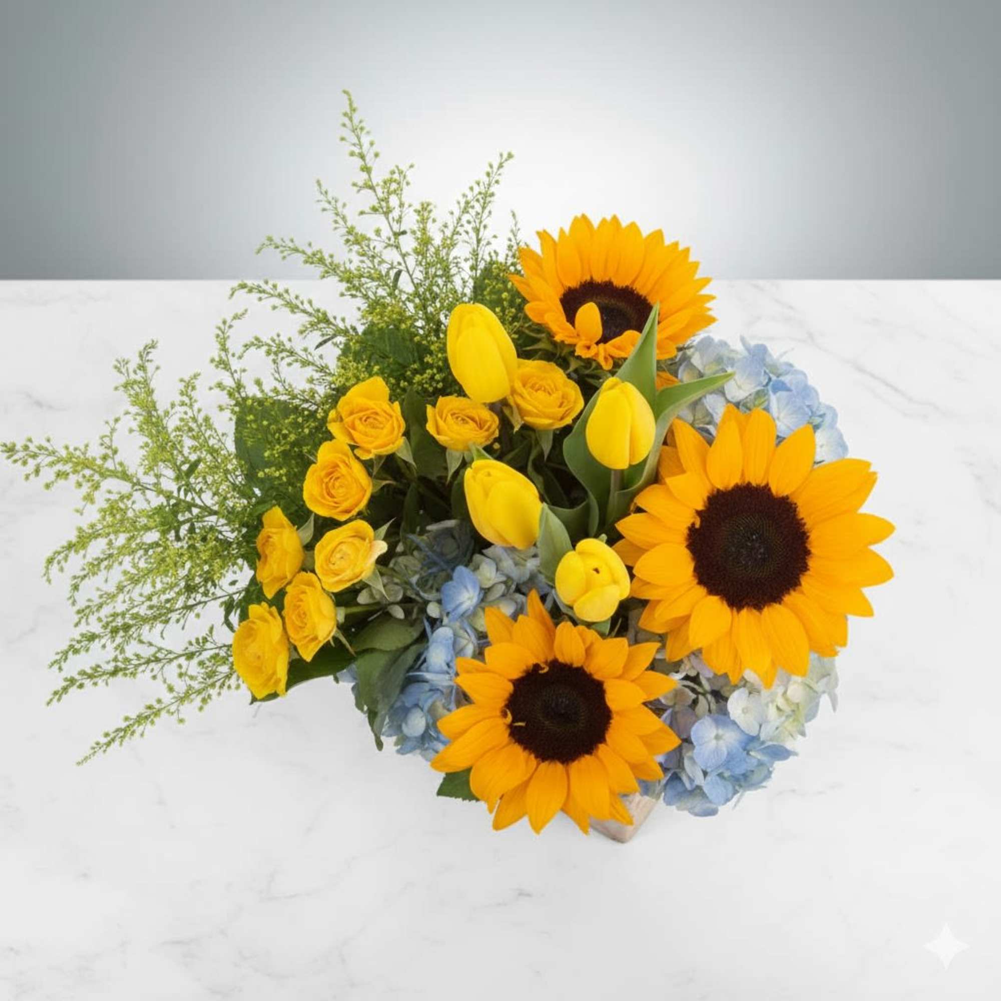  Pet Friendly?
No &mdash; contains tulips, which can be toxic to cats.