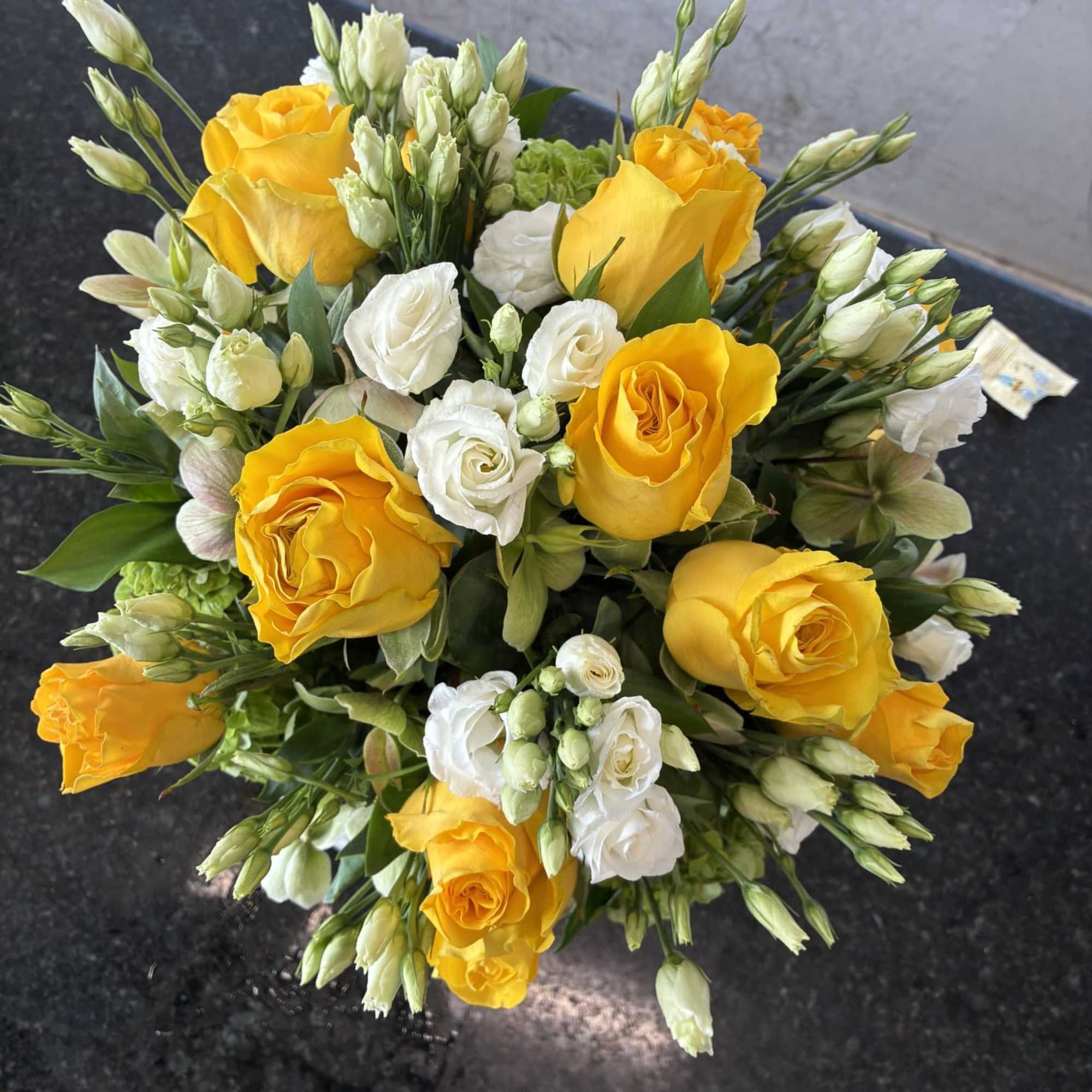 Yellow and Green..............For that Table centerpiece or just to say "Happy Easter"....standing