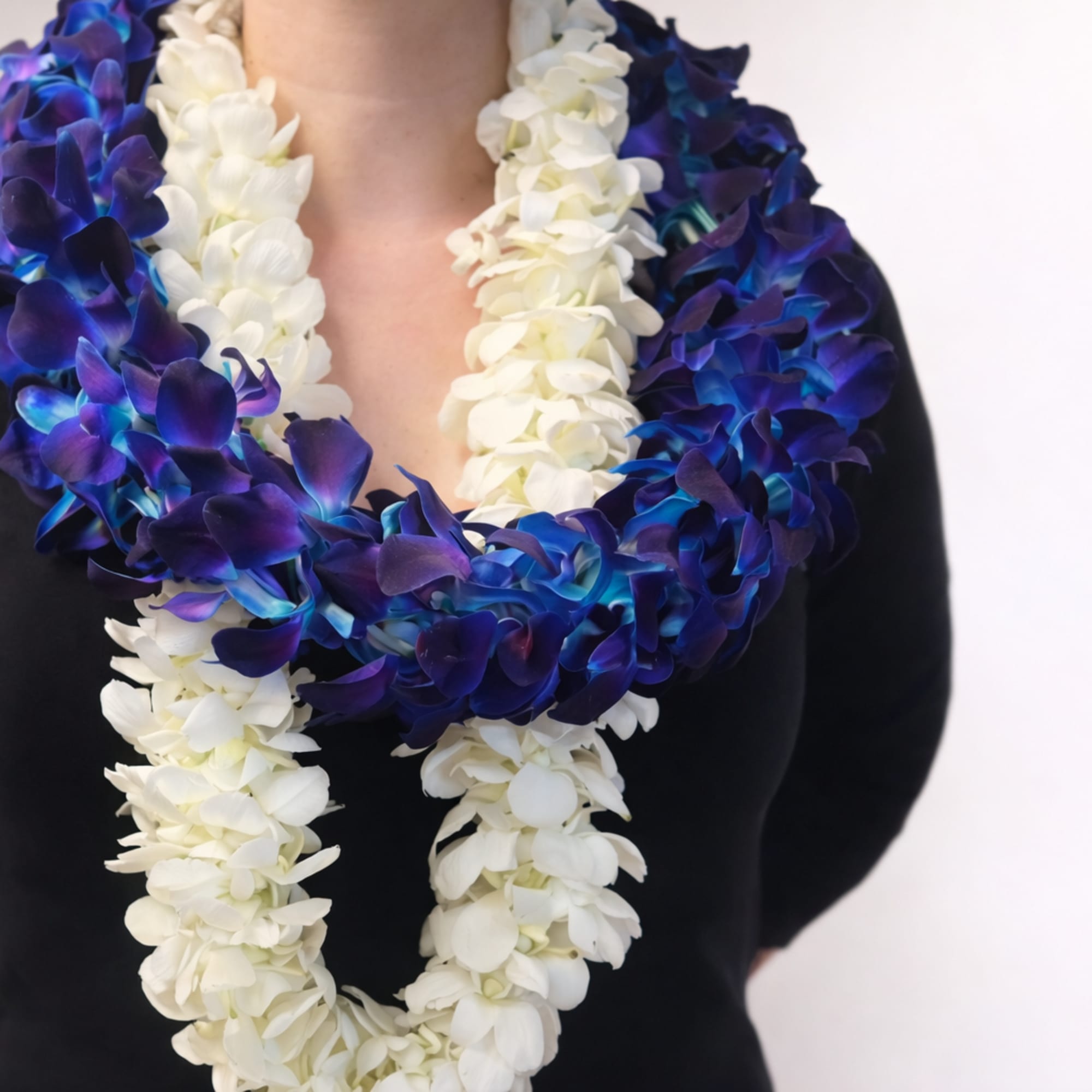 Floral orchid lei