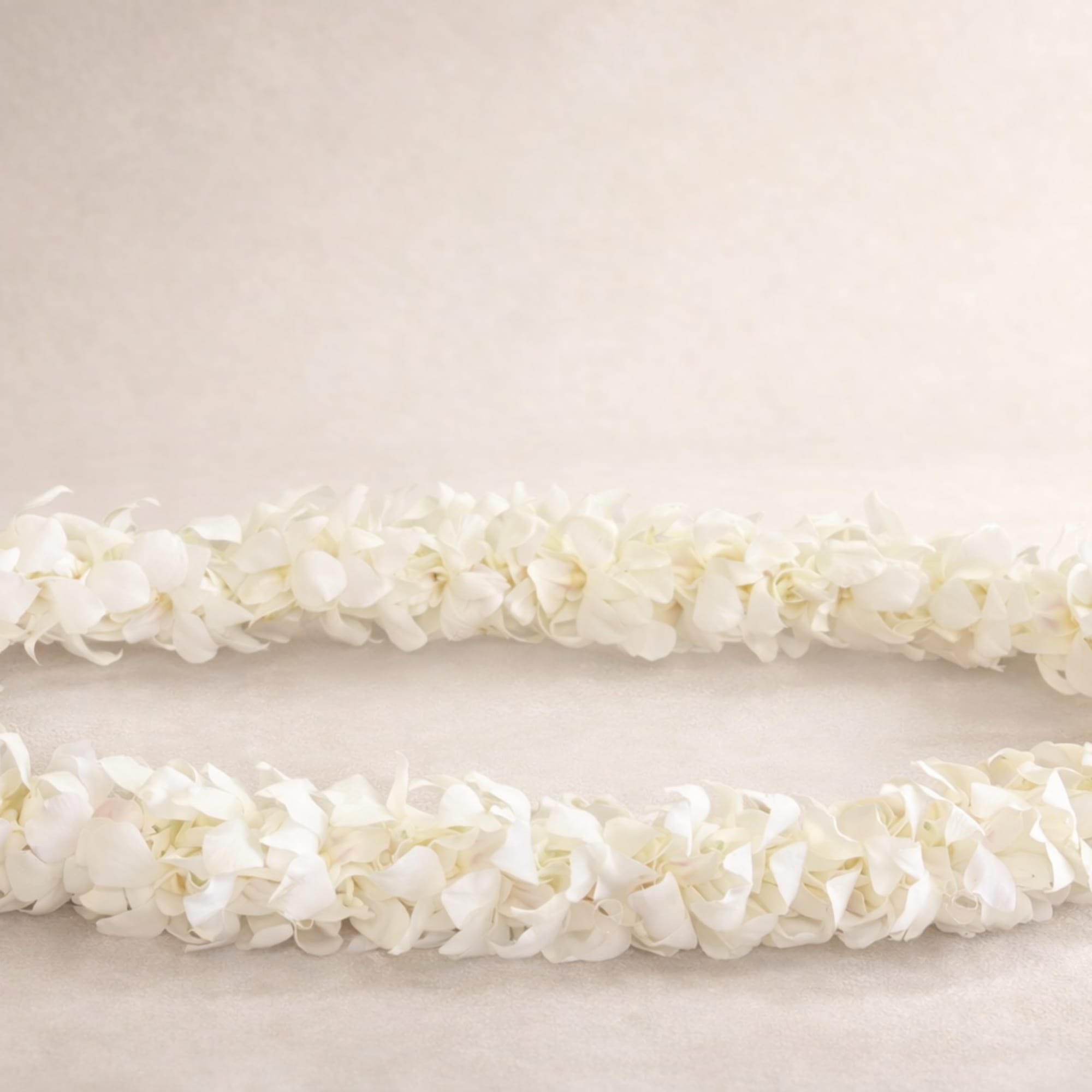 FLORAL LEI 