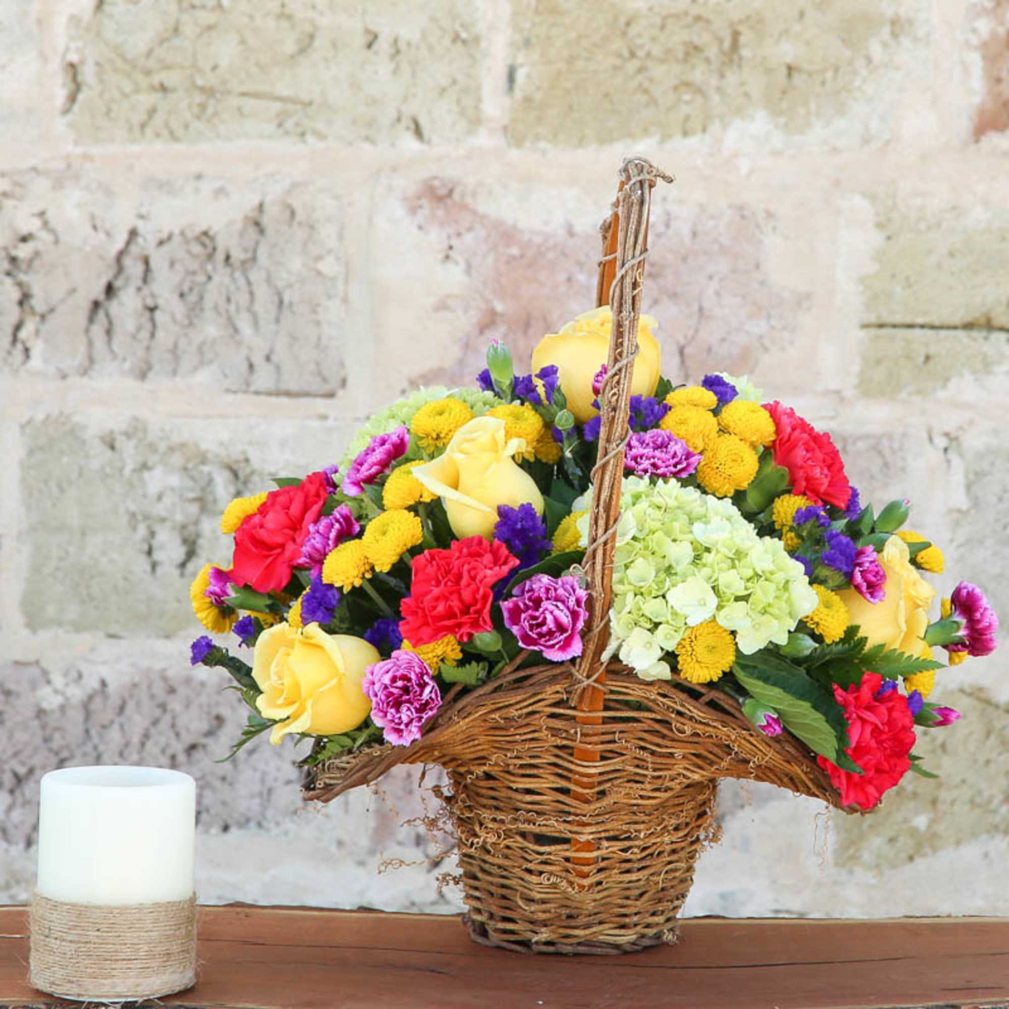 BEAUTIFUL, BRIGHT AND SHARP COLORS, DESIGNED IN A BASKET WITH A CLASSY
SHAPE