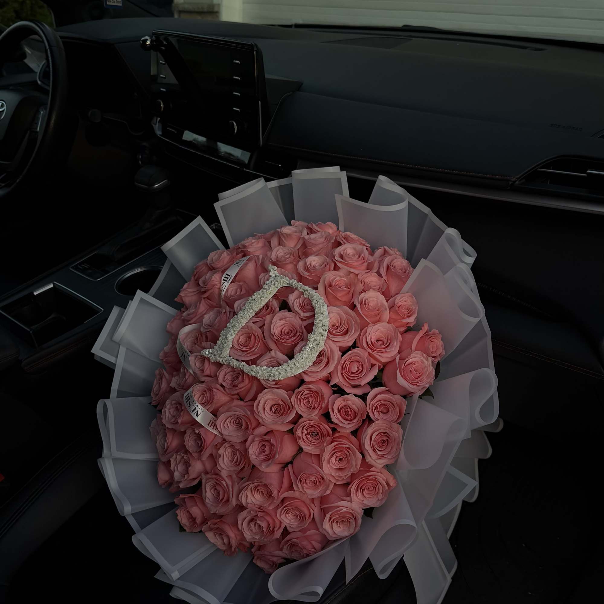 75 fresh pink roses, a large bouquet. In addition, you can write