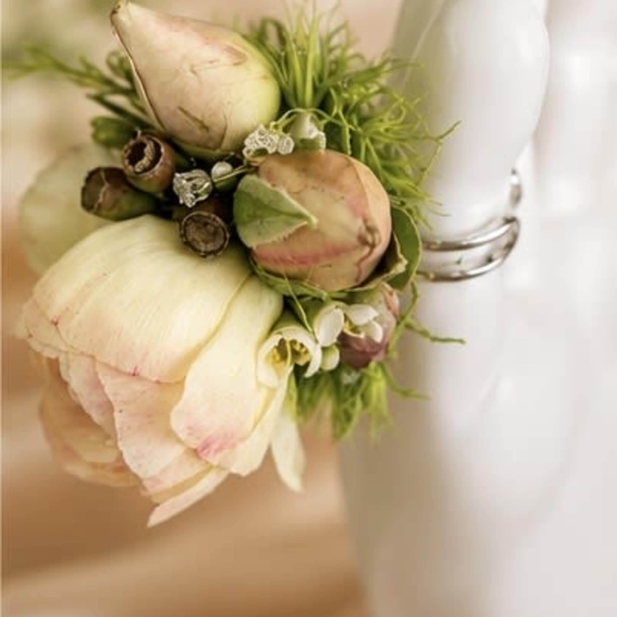 A playful yet elegant floral ring designed to make prom night feel
