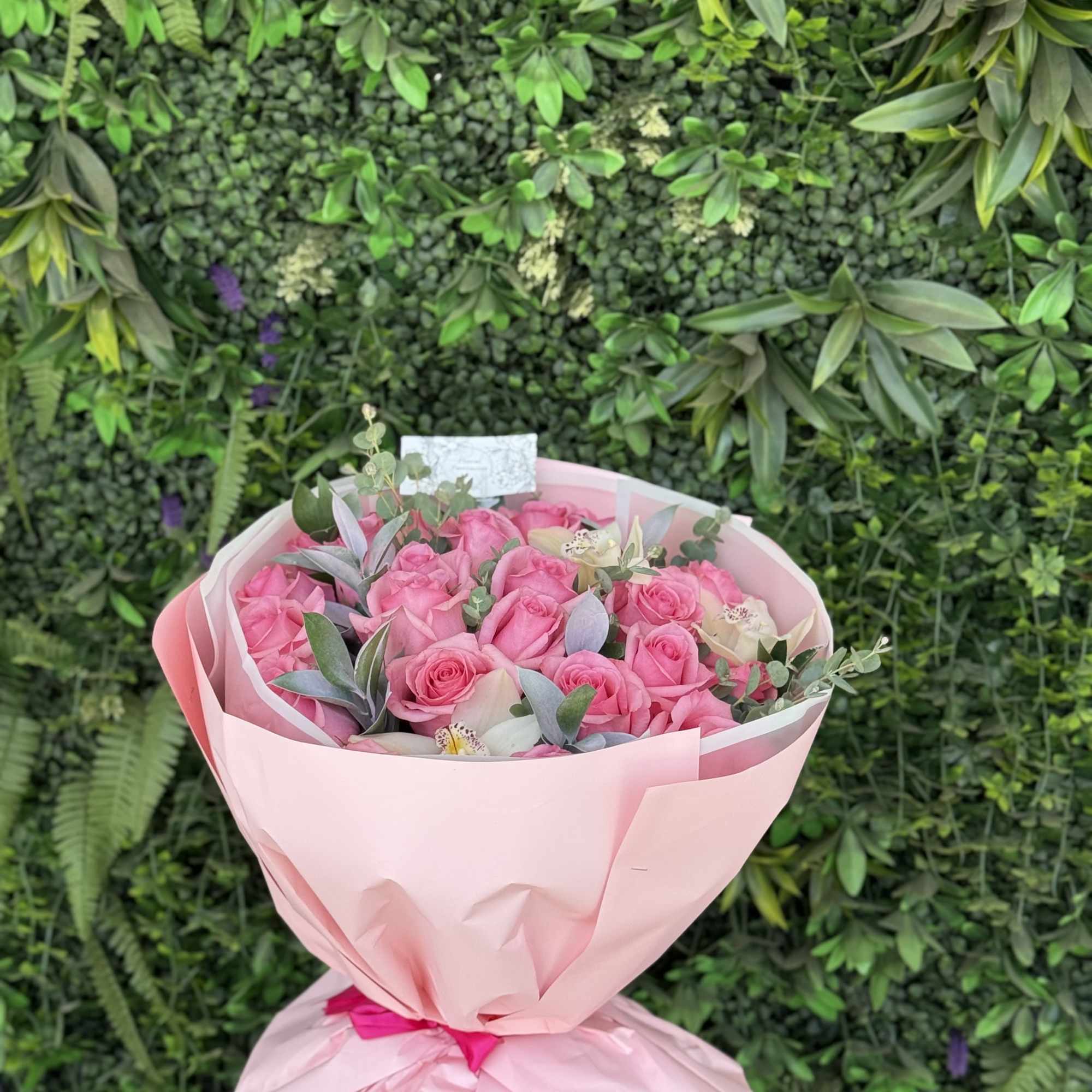 A bright and joyful bouquet, symbolizing warmth, positivity, and happiness. With their