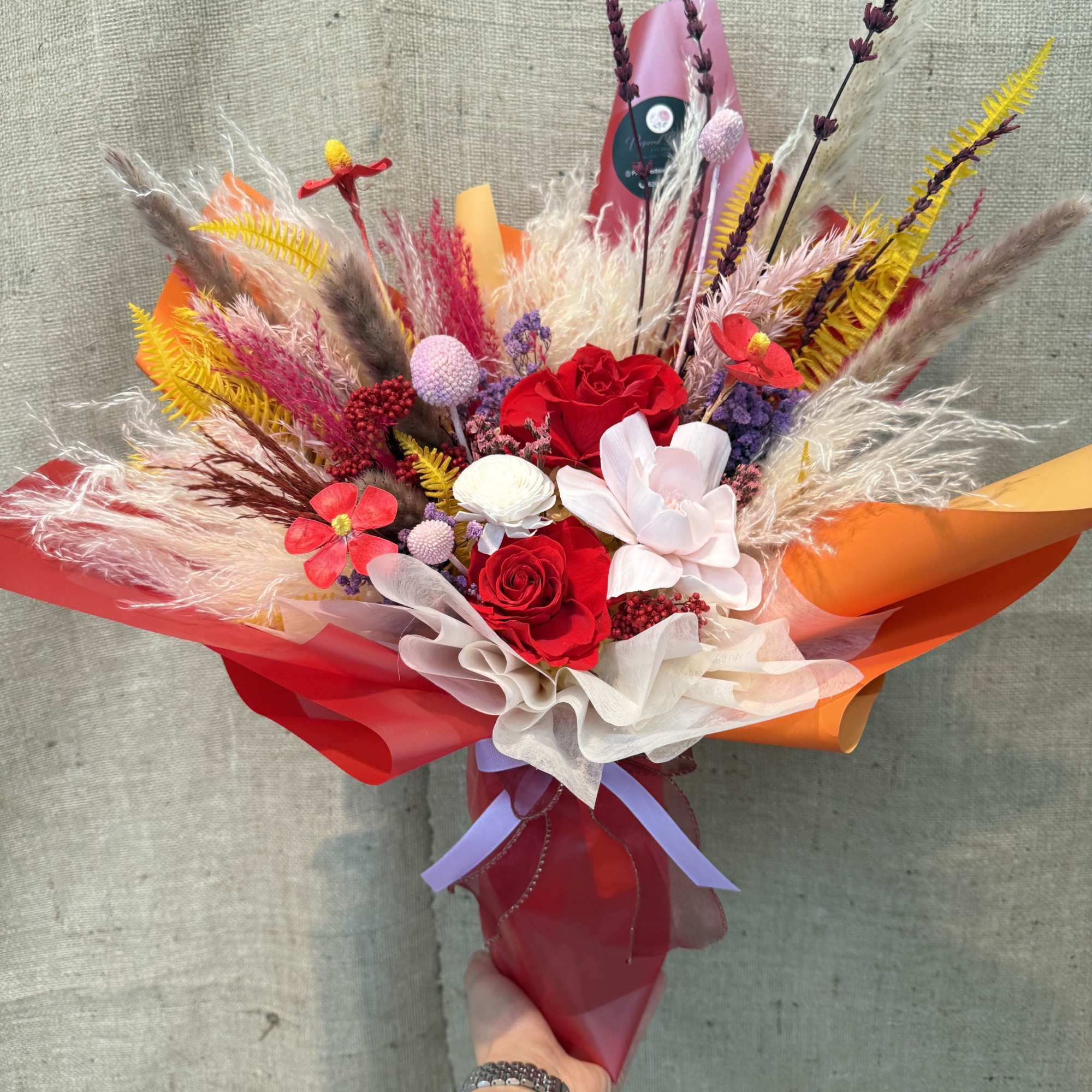  It shows a warm, bright and vital beauty. The suitable gift