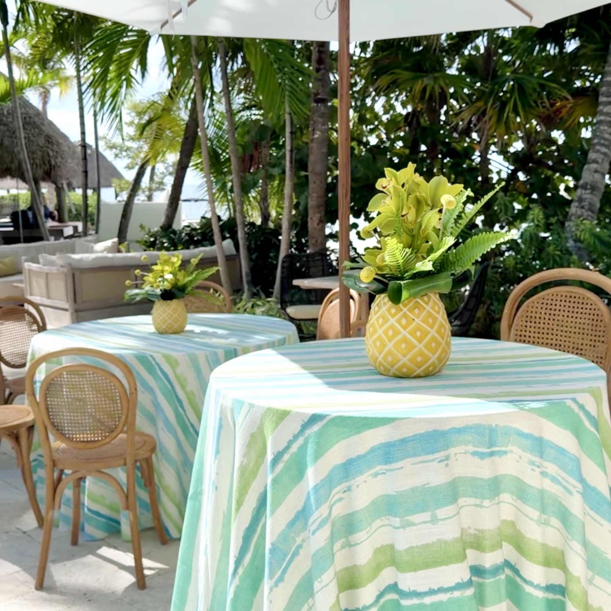 Same gorgeous design with additional orchids! 