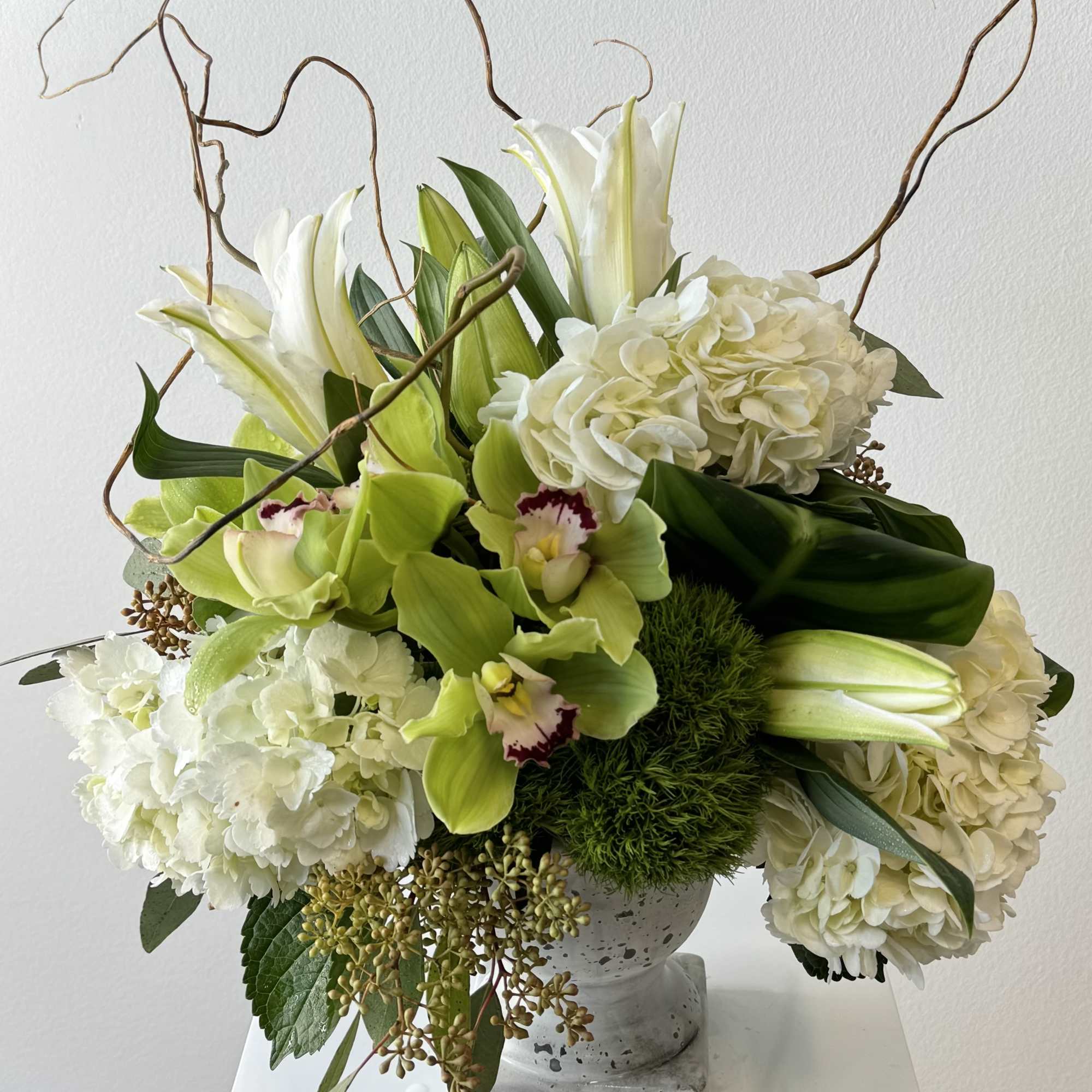 Meet "Hey Jade" &ndash; a breathtaking modern masterpiece that blends tranquil whites