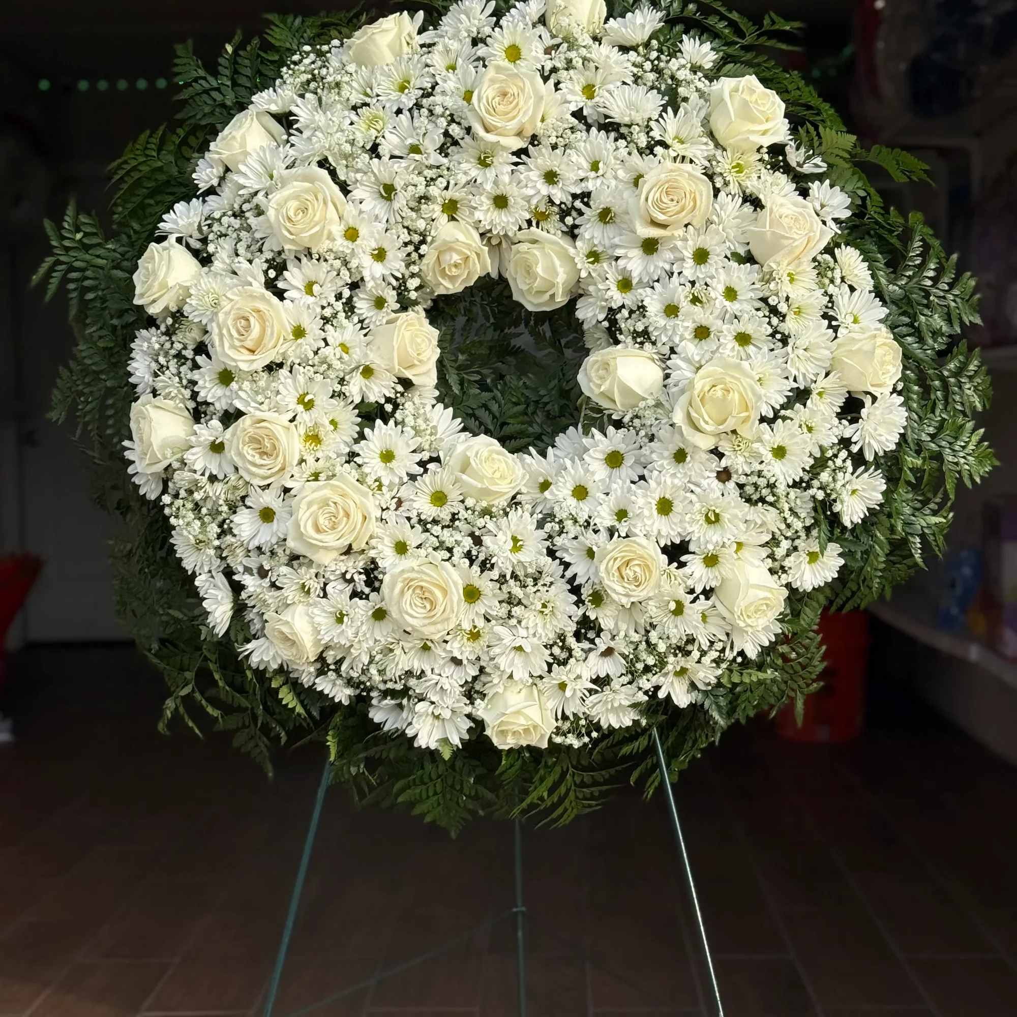  Corona F&uacute;nebre Blanca &ldquo;Paz Eterna&rdquo; ️
 
Expresa tus condolencias con esta