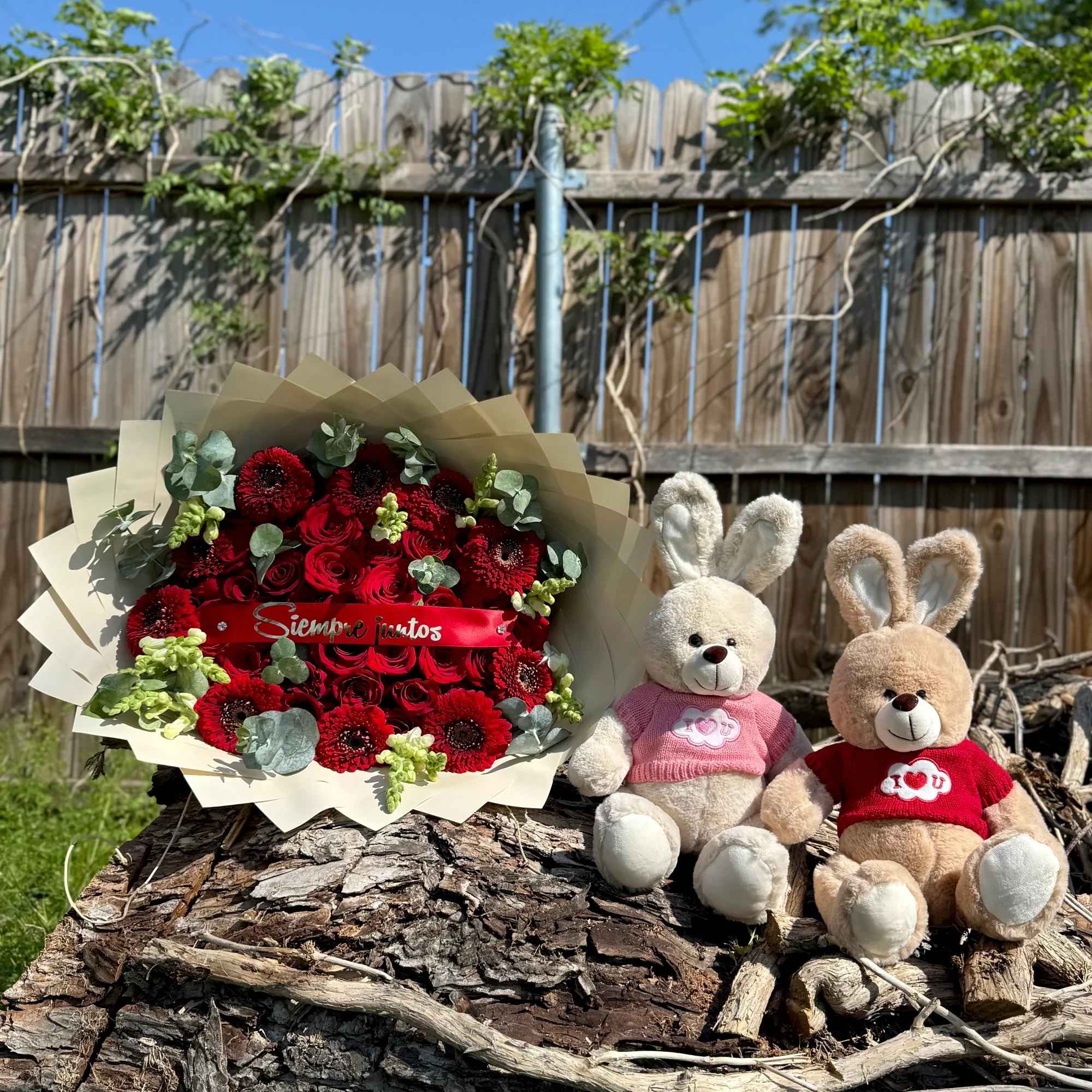  Ramo &ldquo;Siempre Juntos&rdquo; con Peluches ️

Sorprende con un detalle lleno de