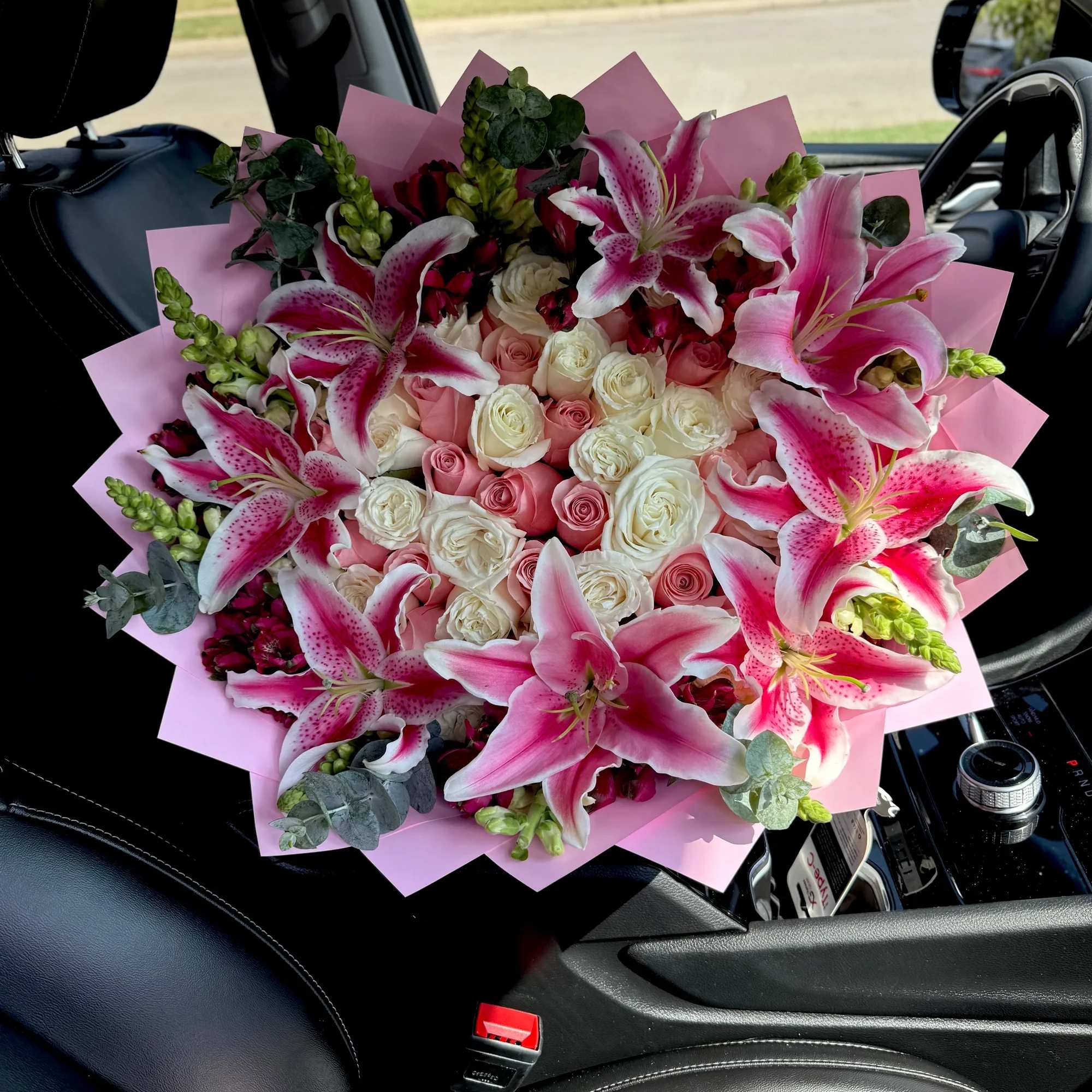 Cada arreglo est&aacute; cuidadosamente dise&ntilde;ado con flores frescas de alta calidad y