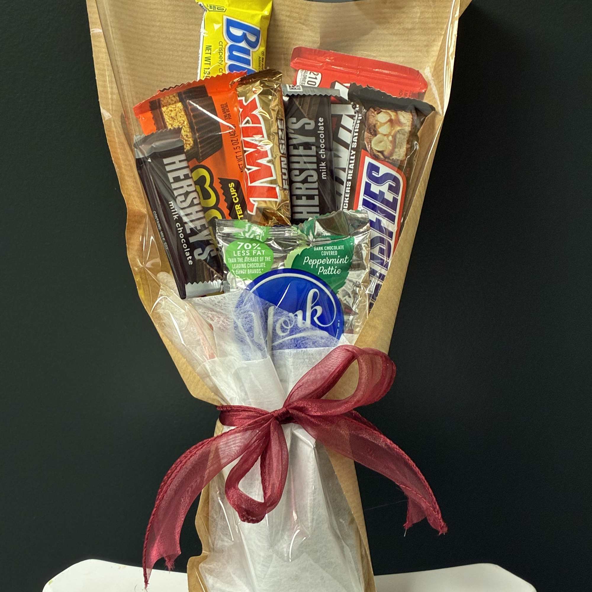 Treat someone special to a bouquet that&rsquo;s as sweet as it is