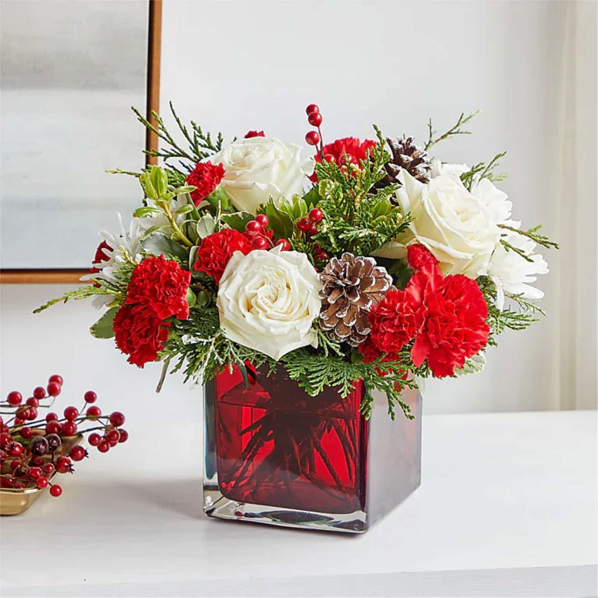  Pet Friendly?
NO &mdash; Red Roses are generally safe, but the bouquet