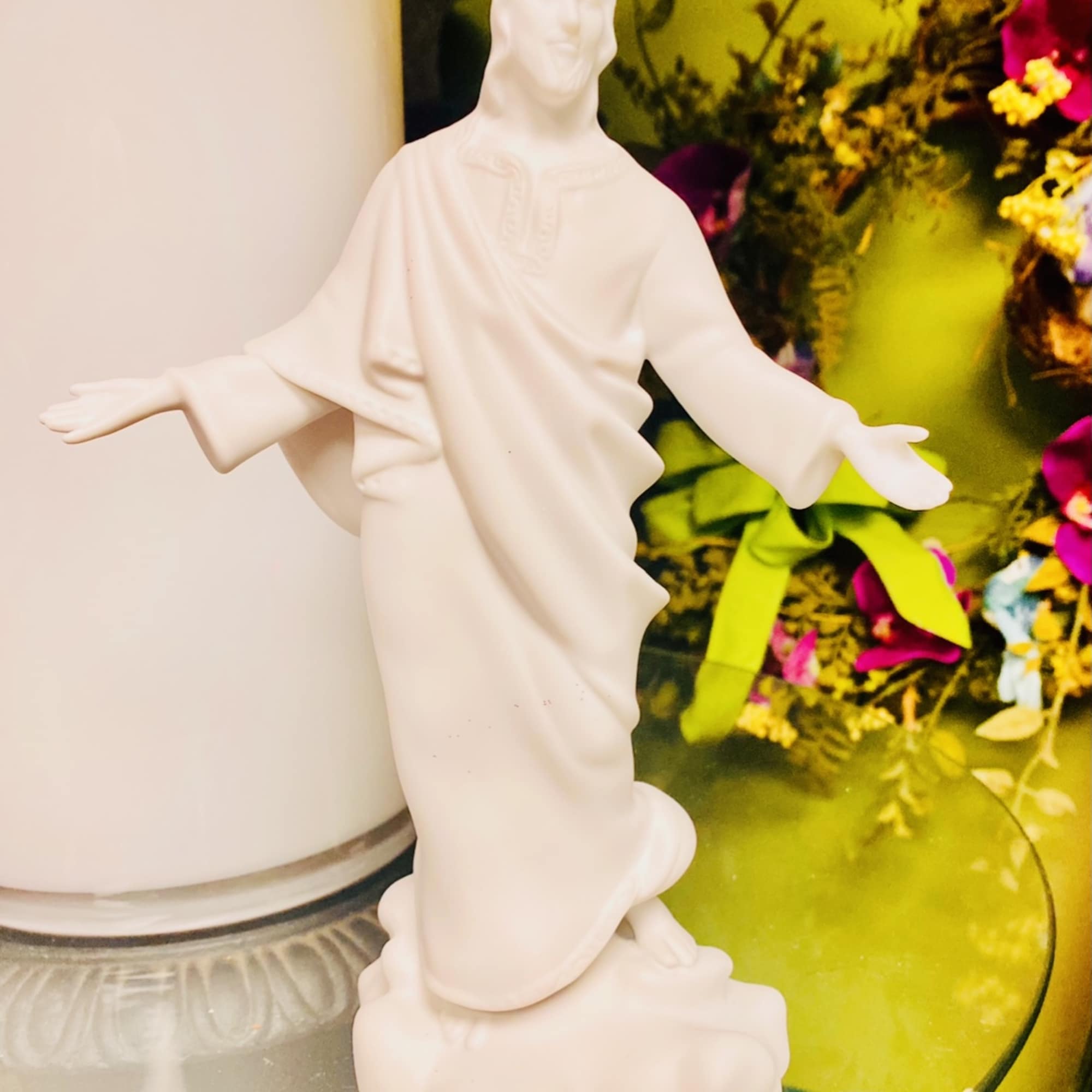 Risen Christ fromIn red white and blue this is a large arrangement