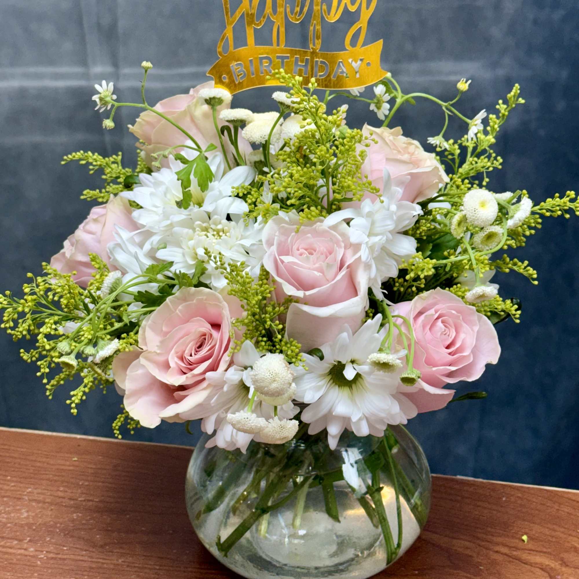 Celebrate the beauty of the season with Spring Blooms! This fresh flower