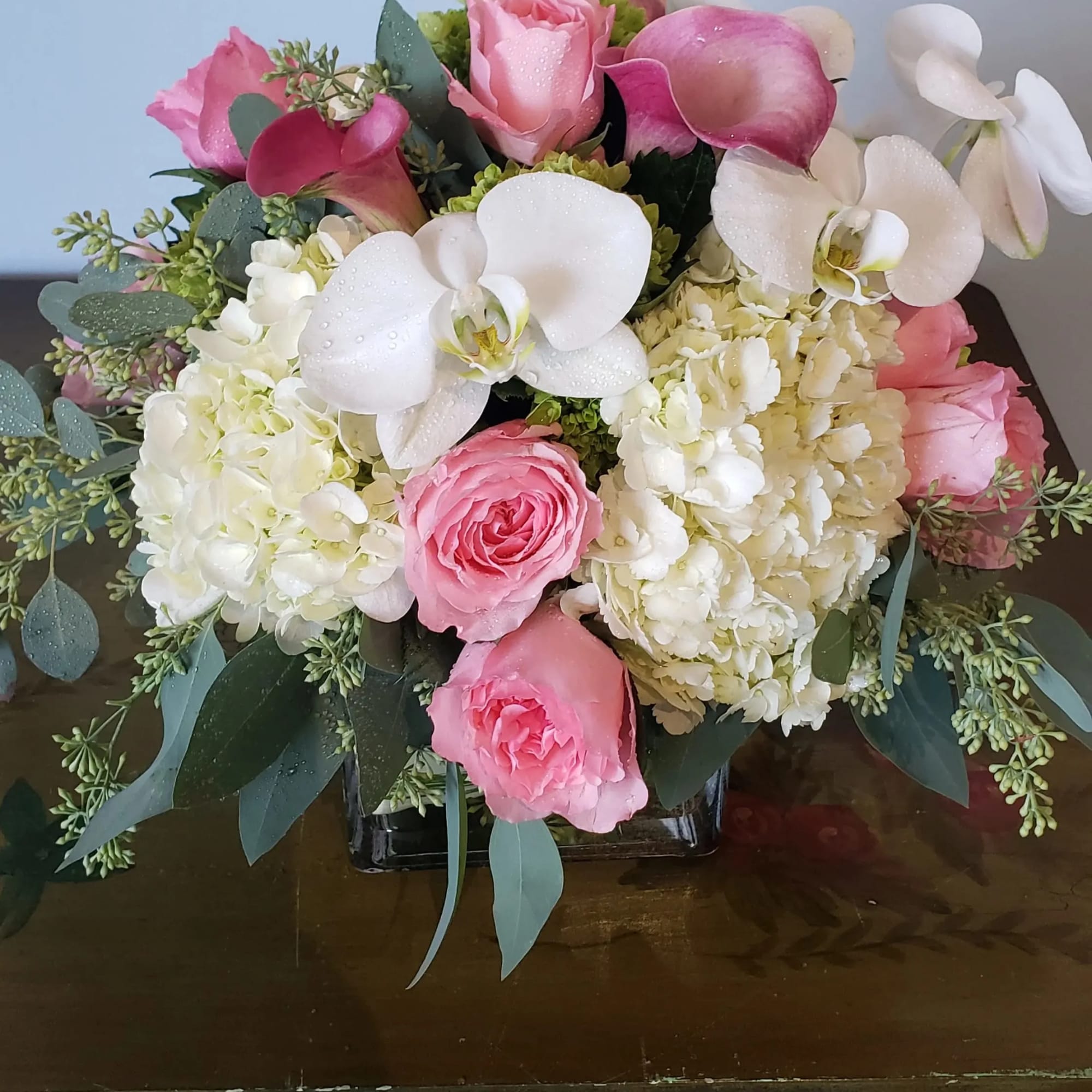 Sometimes the most beautiful things are the simplest. Simply Gorgeous proves elegance