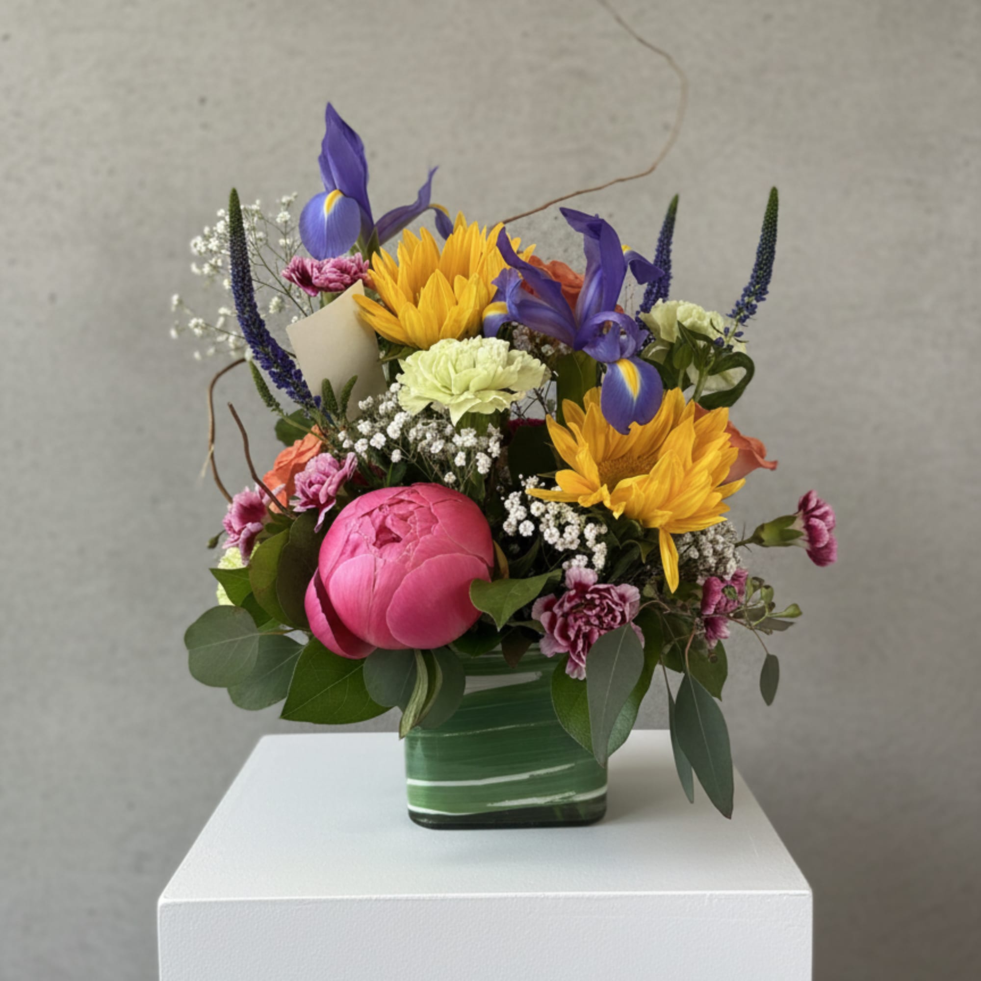 Made with the best seasonal blooms available, and always at or above