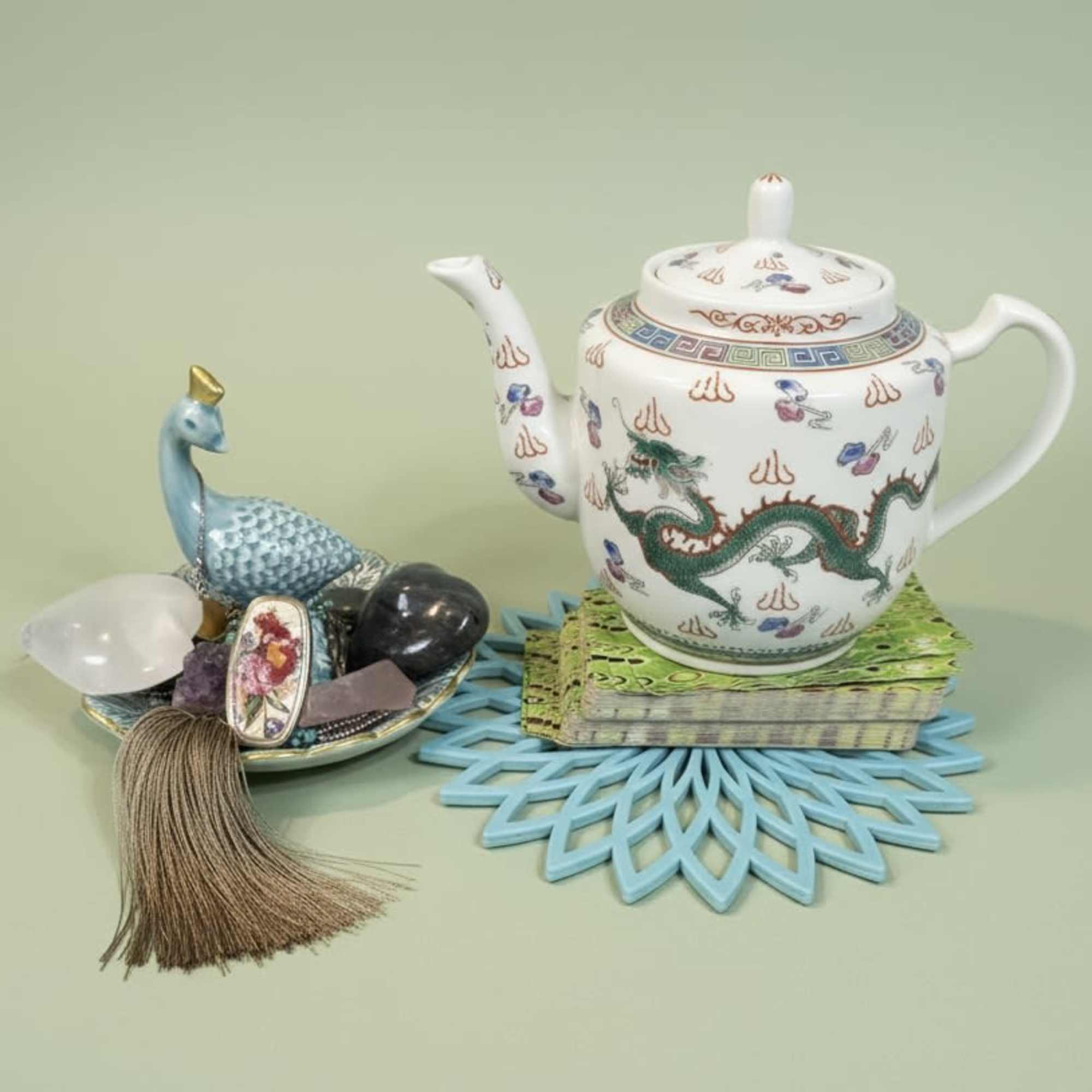 Bright, eclectic, and full of personality, this flower mini read, tea leaves