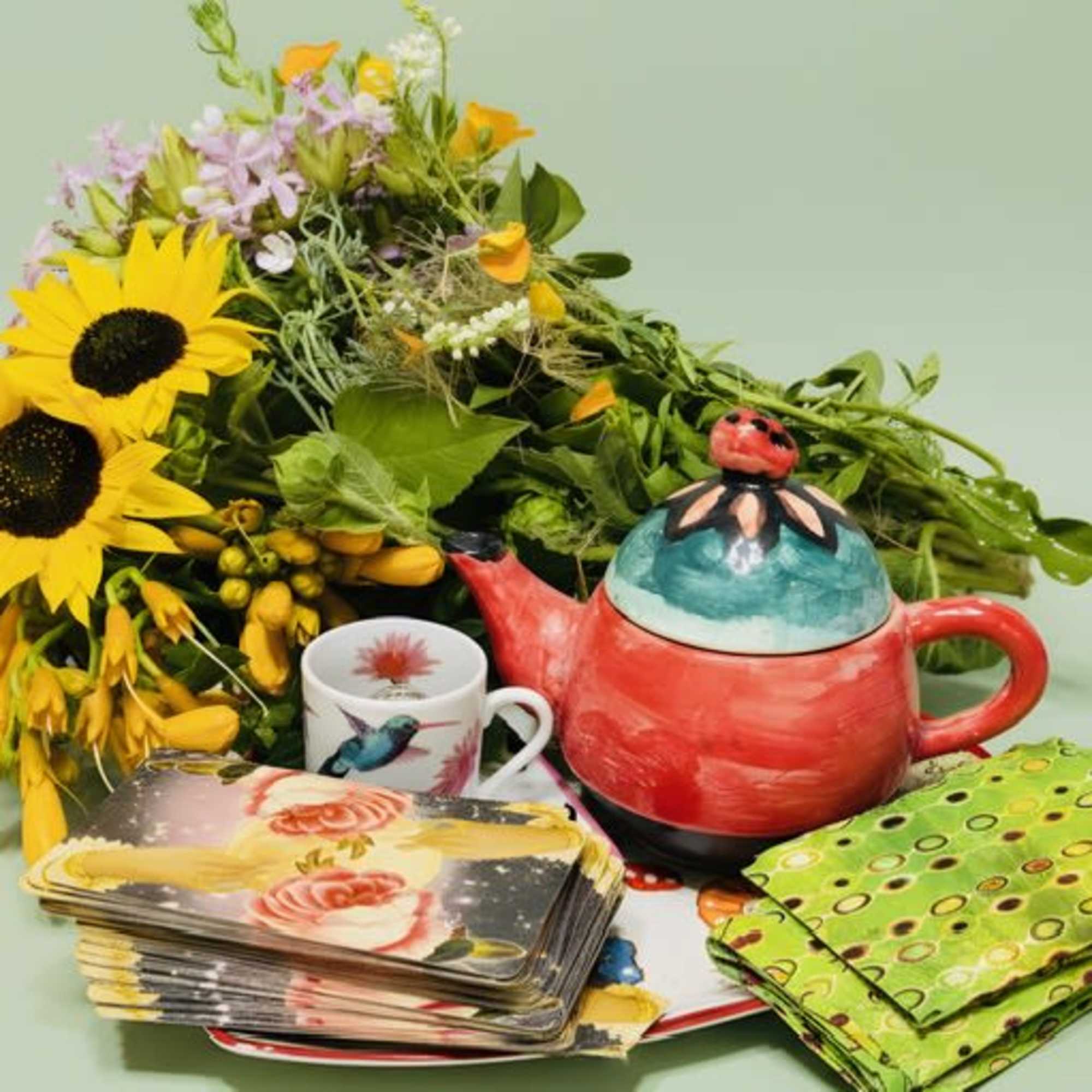 Bright, eclectic, and full of personality, this flower mini read, tea leaves