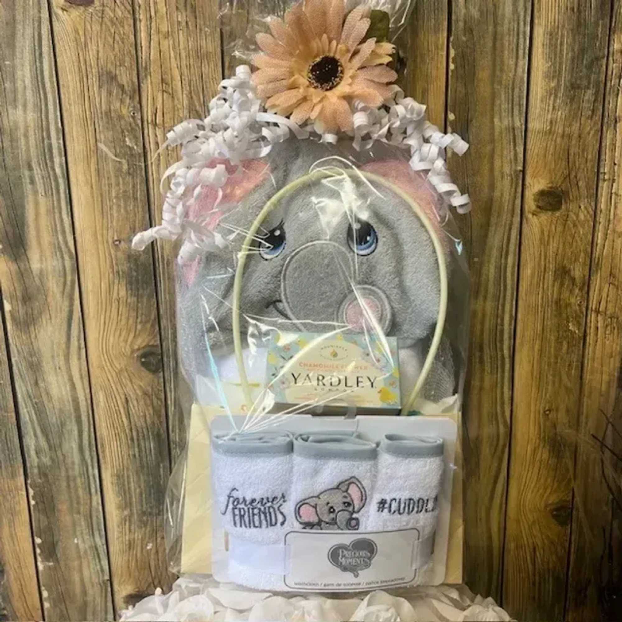 Precious Moment Bath Set Includes:

Precious moment Eleephant hooded towel, Precious moment wash