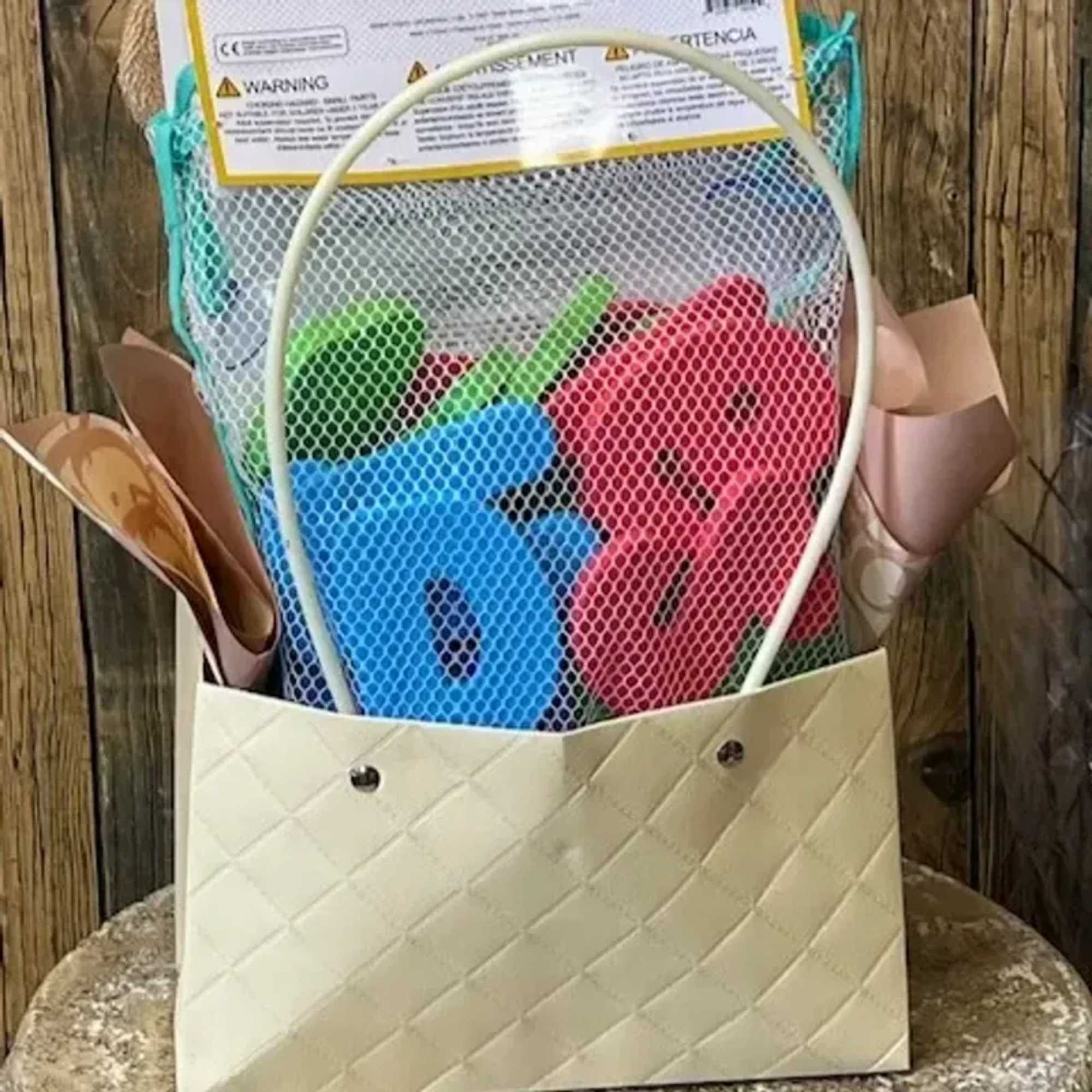 Precious Moment Bath Set Includes:

Precious moment hooded towel, Precious moment wash clothes