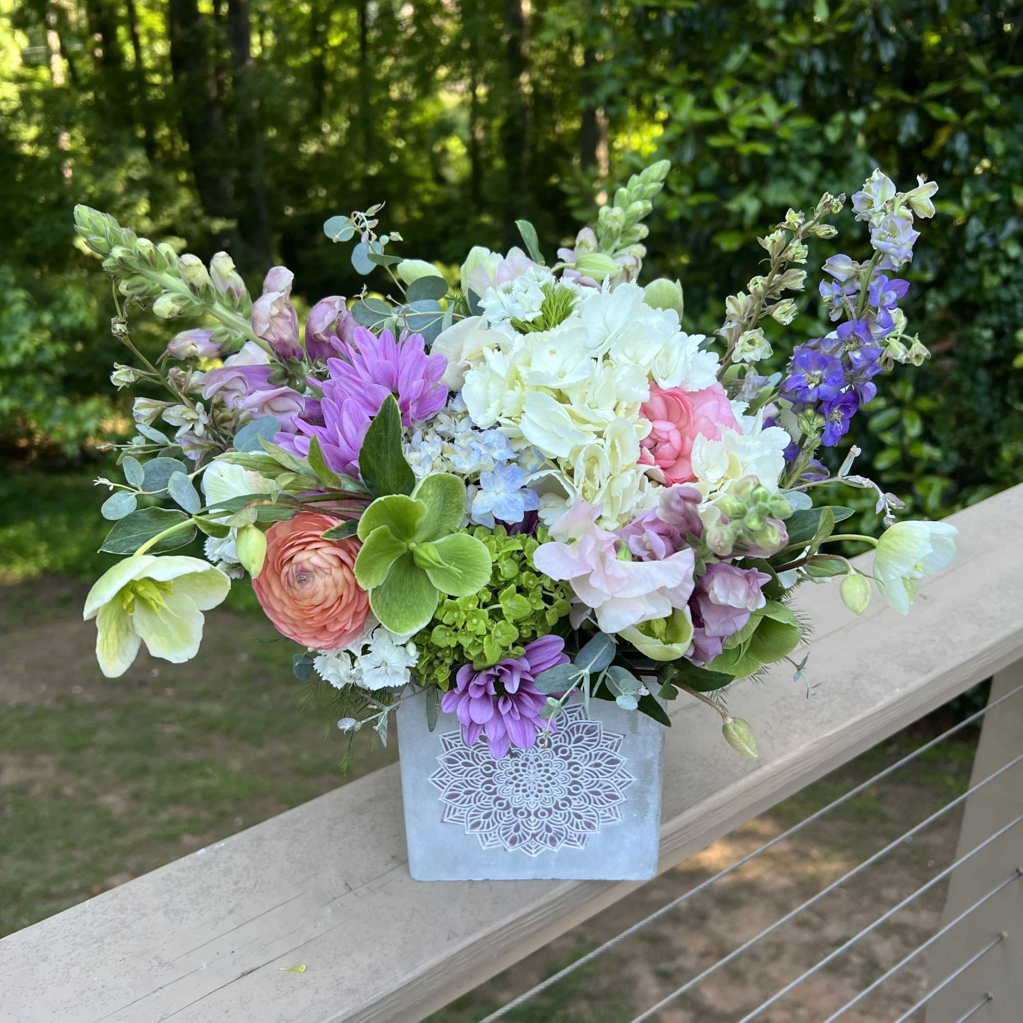 Ombr&eacute; bouquet with a color palette of your choice. Fragrant arrangement that