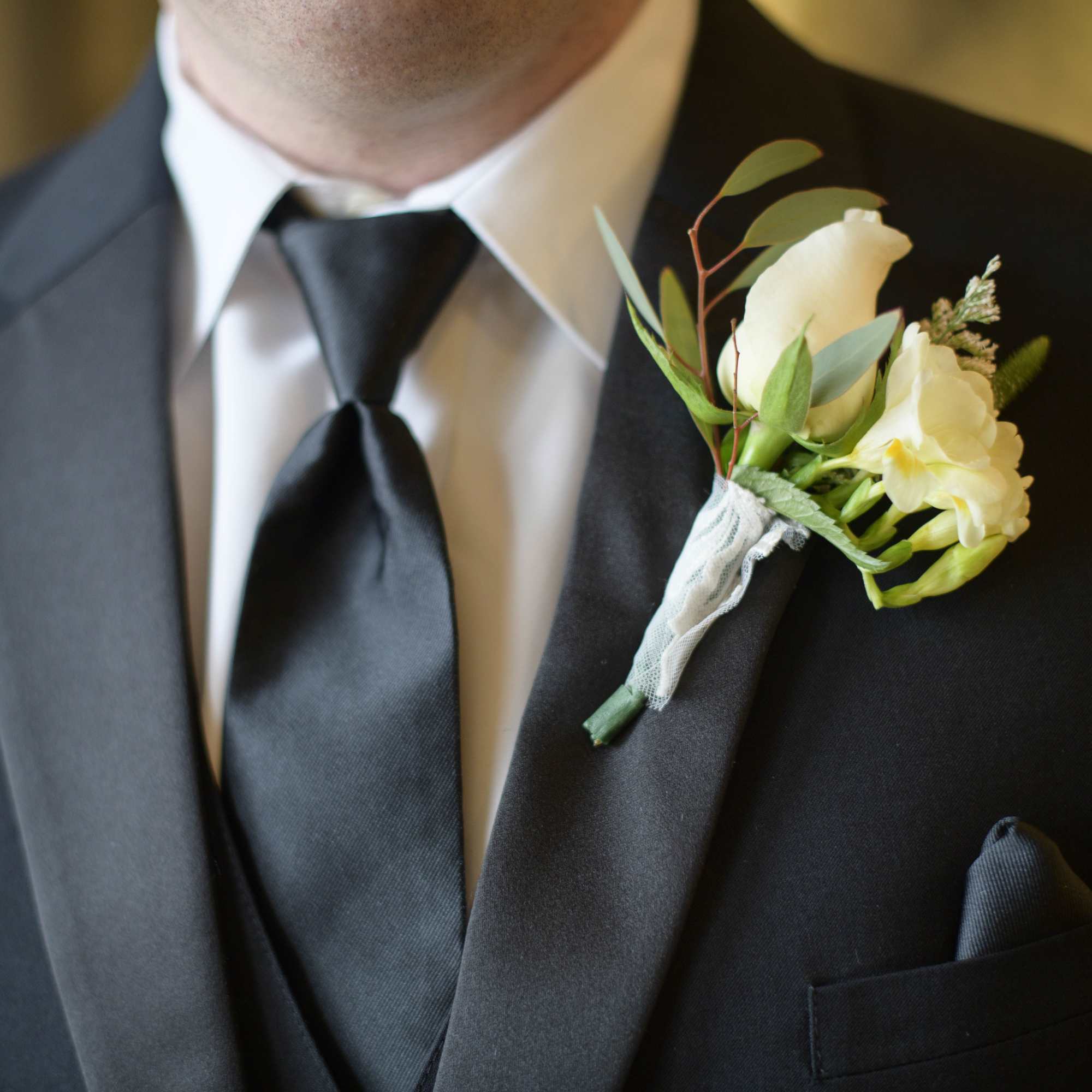 boutineers come with wrap two pins florals and greens