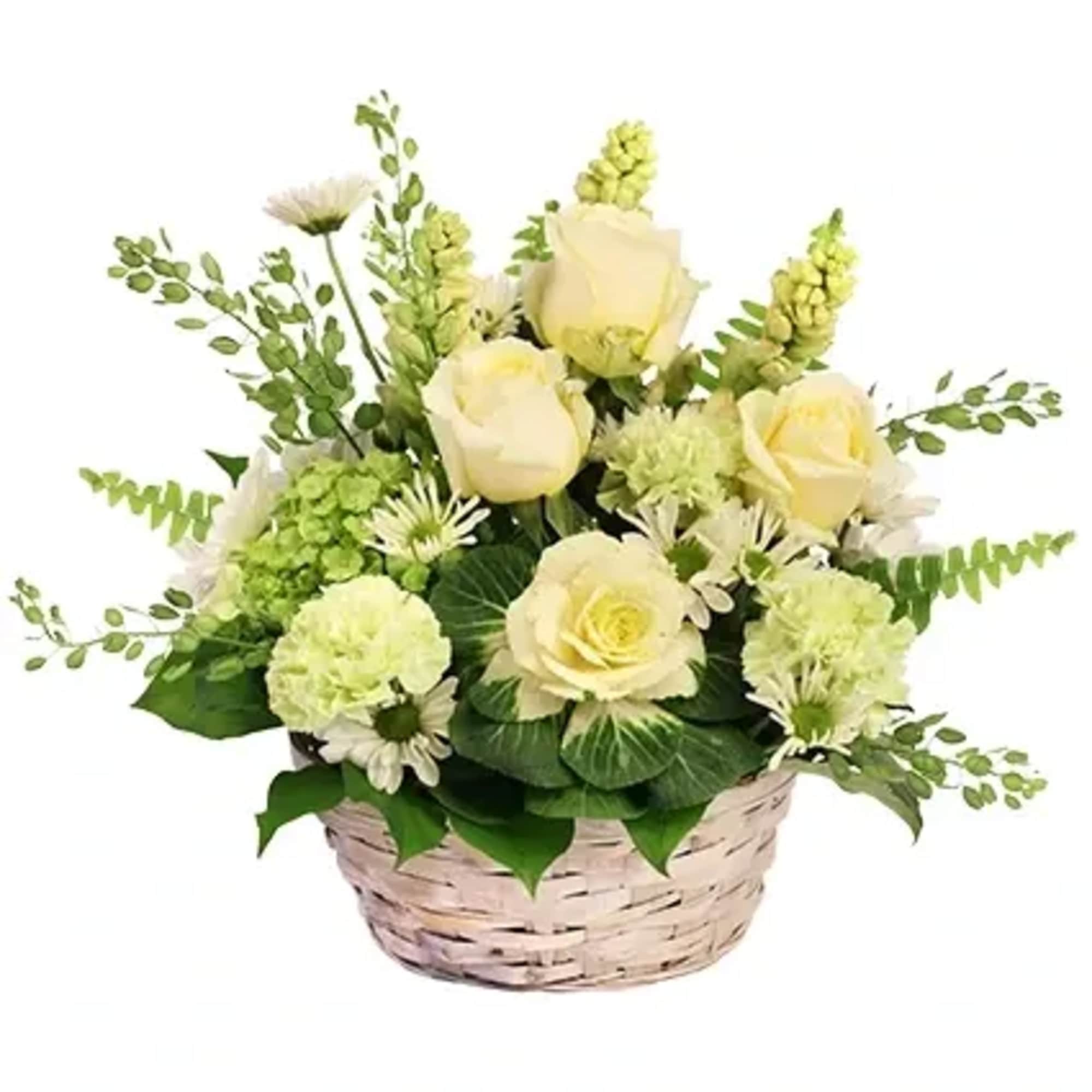 This bouquet is an ode to beauty! The gorgeous champagne roses, green