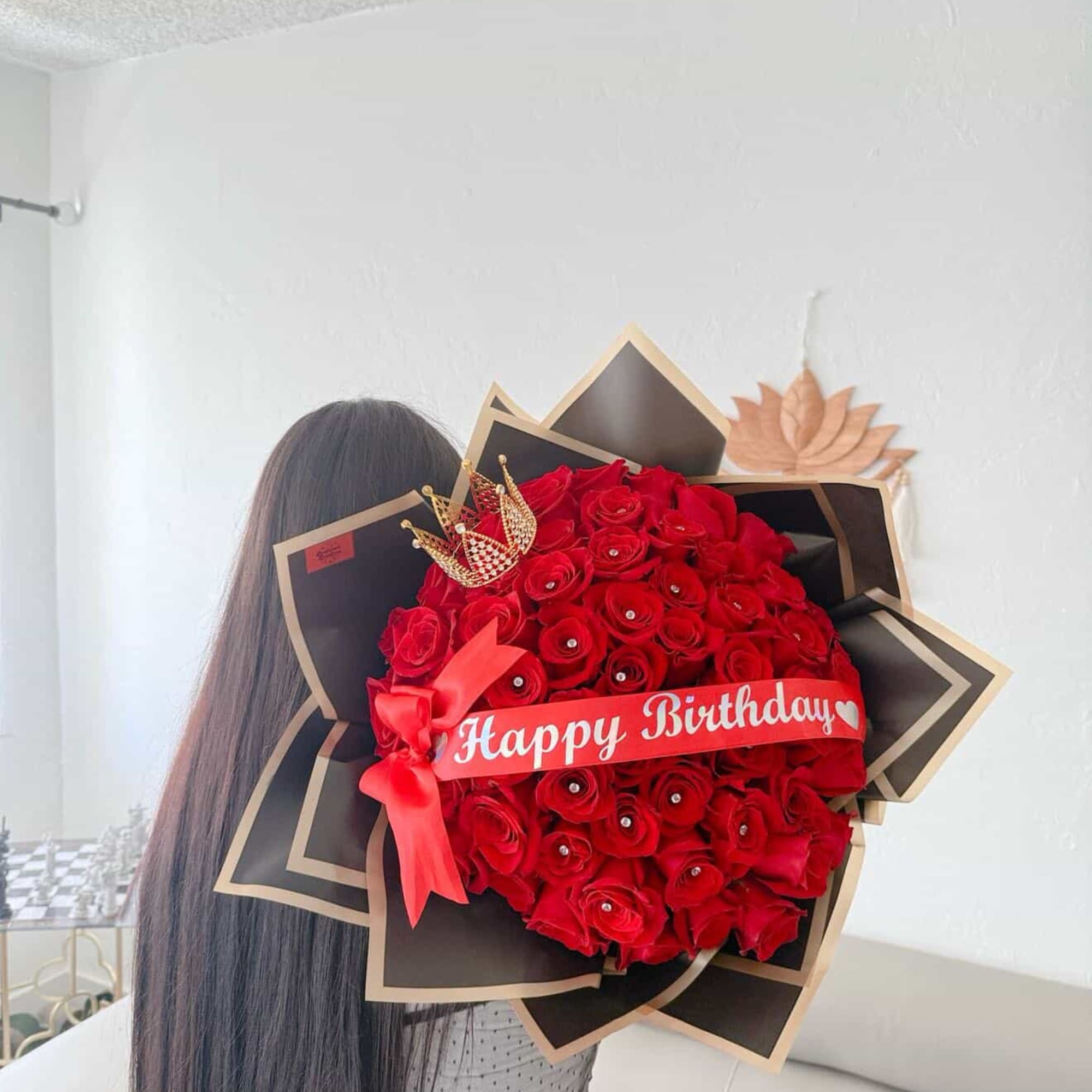 Royal Red Roses Bouquet &ndash; A Gift Fit for a Queen 

Surprise