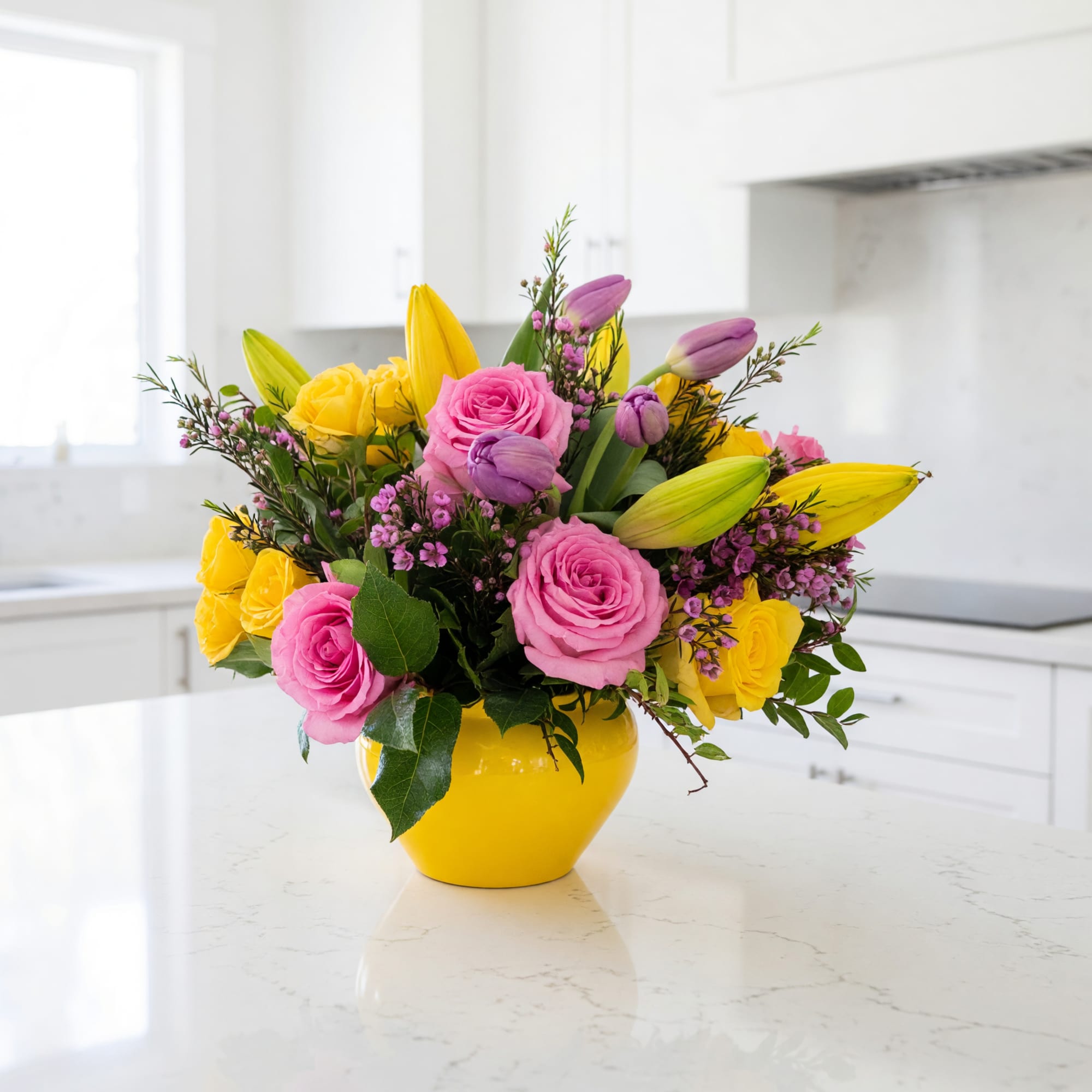 This arrangement is a sweet surprise for any recipient. Featuring a selection