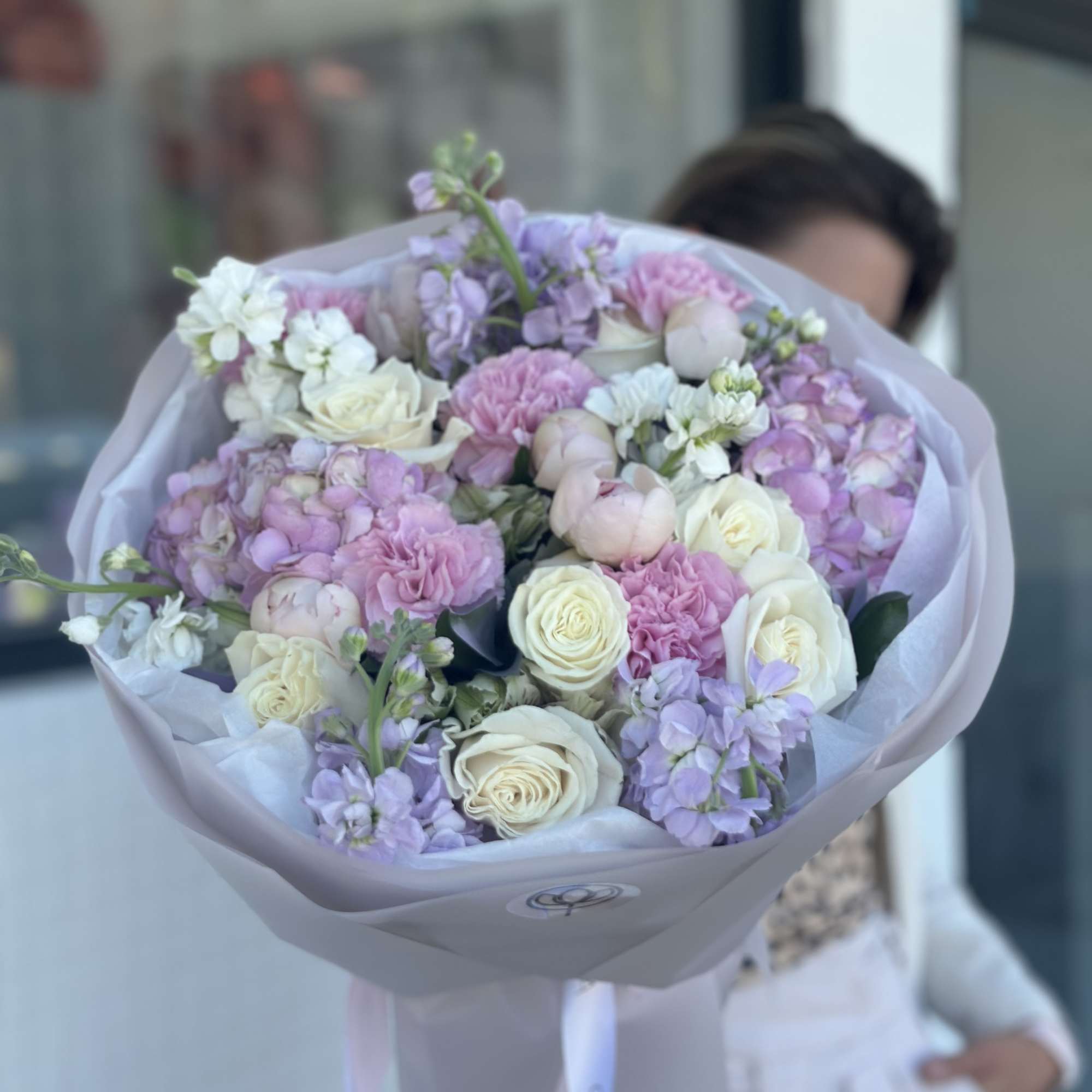 A tender and romantic composition, Blossom Symphony enchants with its soft palette, photo 2 of 4