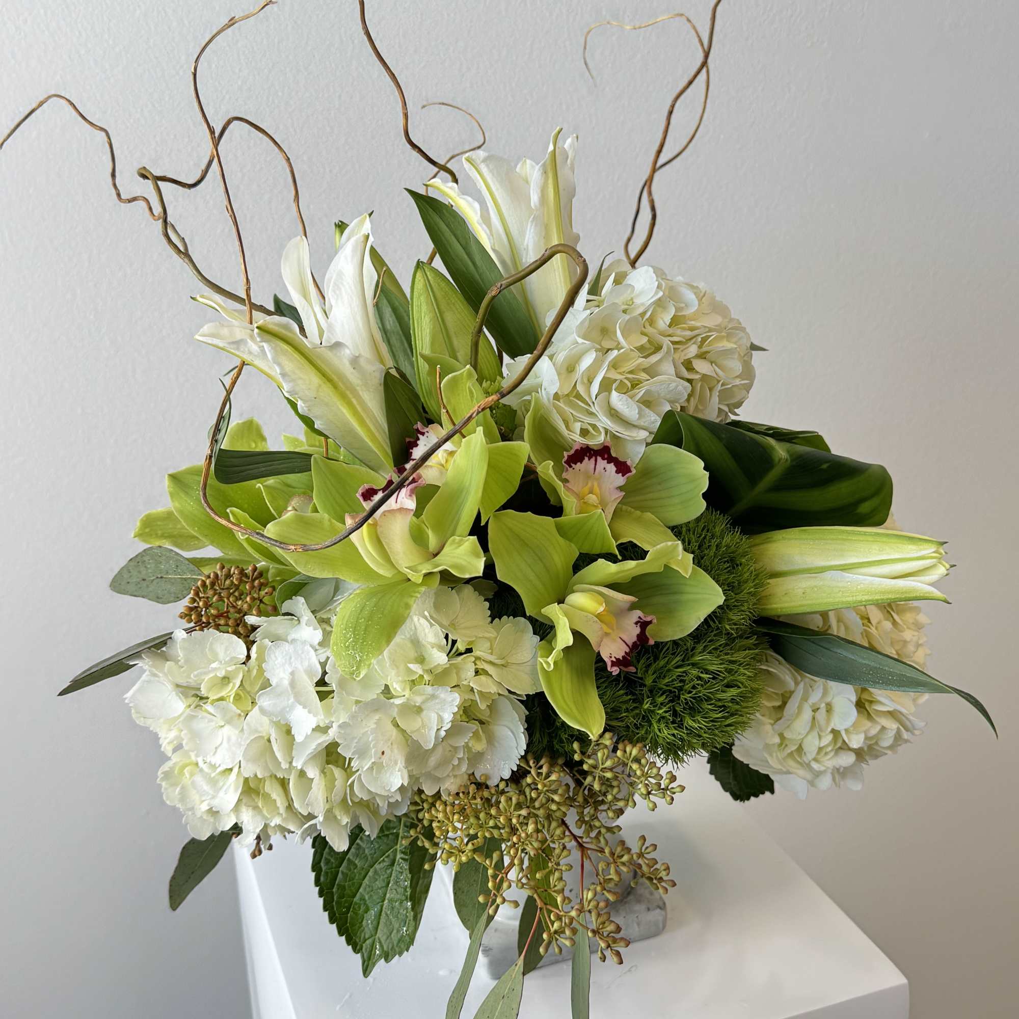 Meet "Hey Jade" &ndash; a breathtaking modern masterpiece that blends tranquil whites
