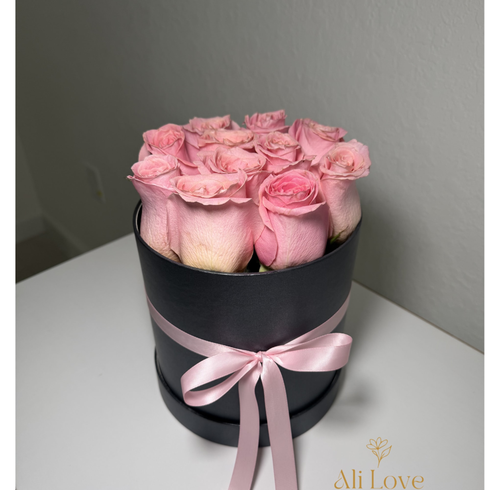 fresh roses carefully arranged in a stylish box, perfect for gifting and, photo 2 of 3