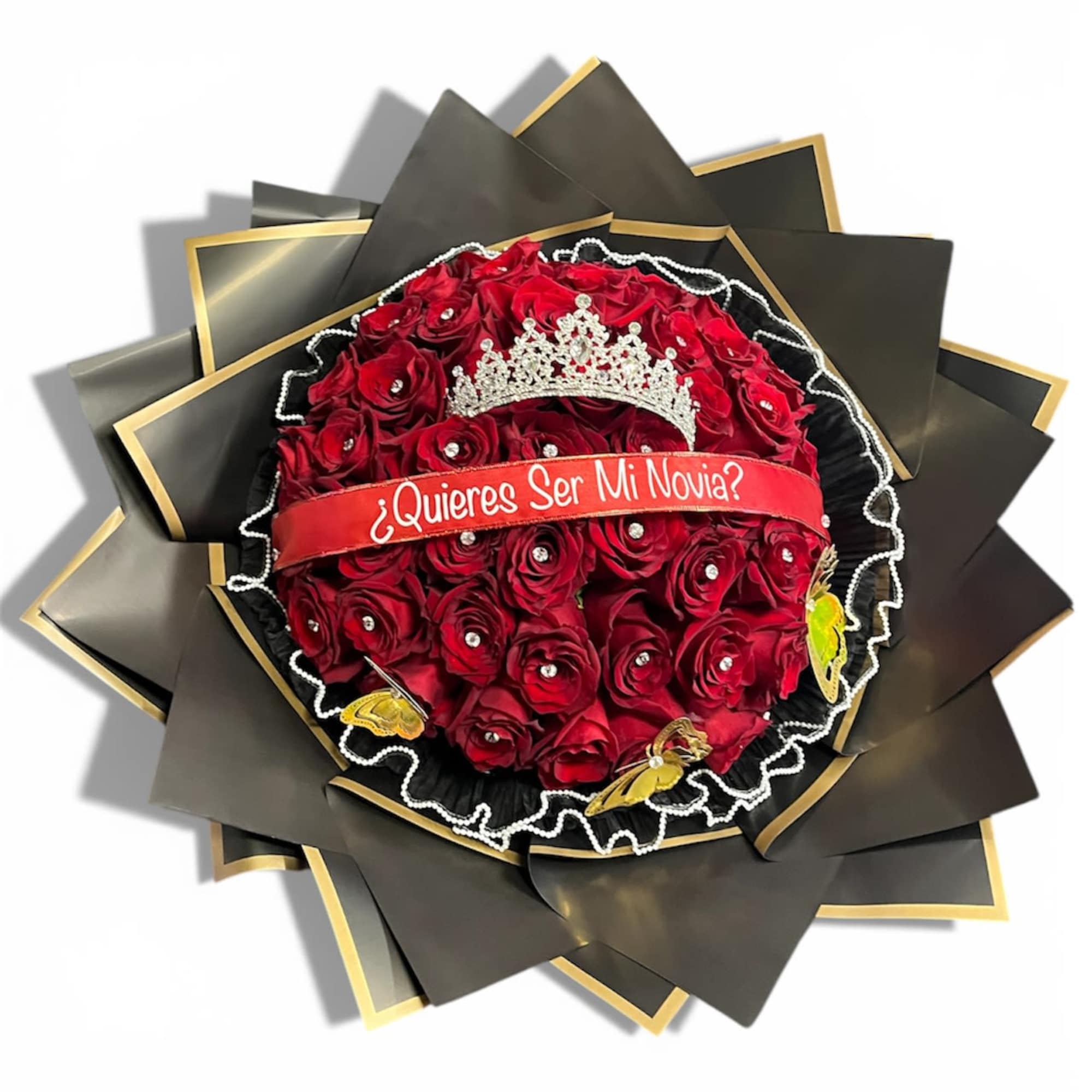 Red rose bouquet with a tiara and a Spanish ribbon