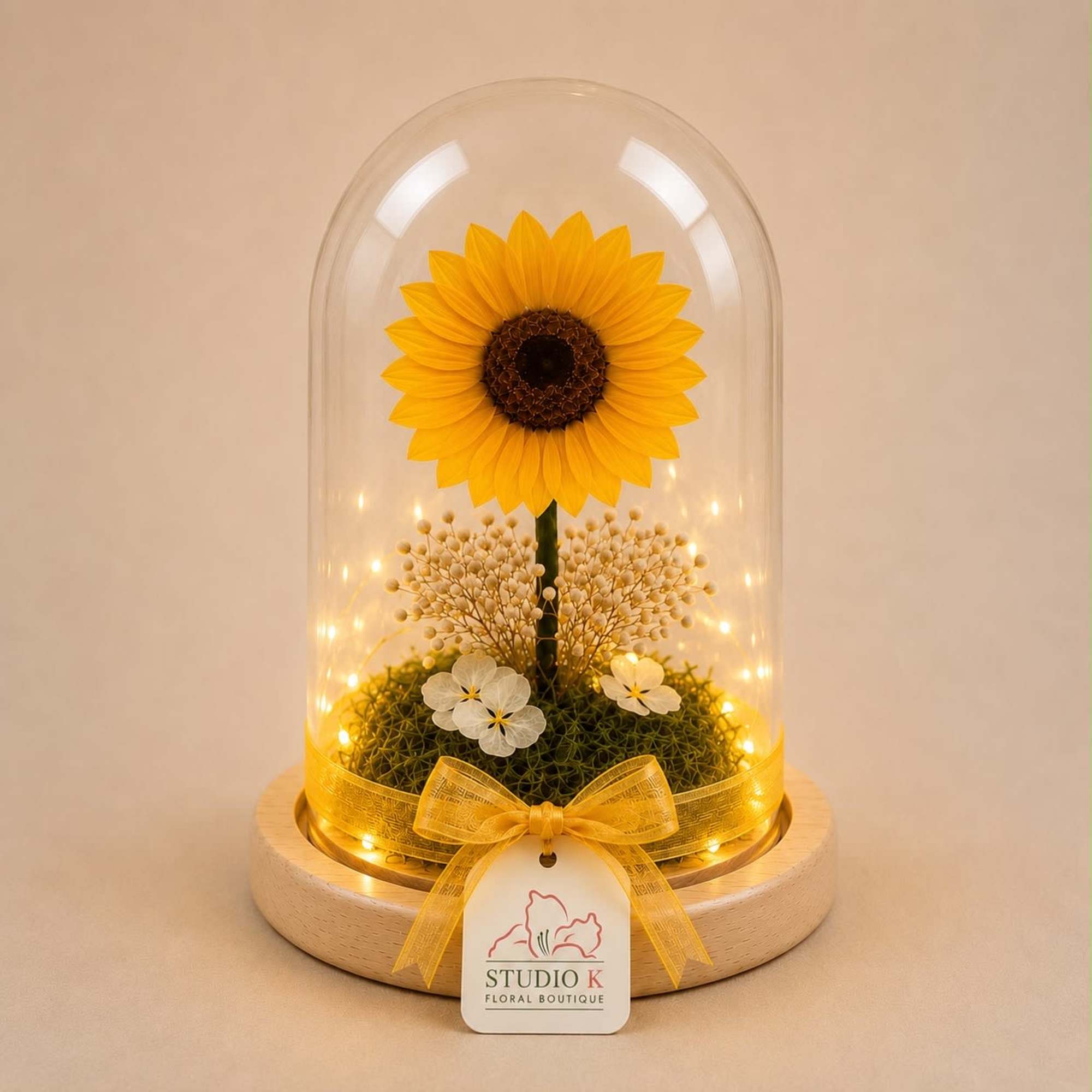 A real Ecuadorian sunflower, professionally preserved to maintain its natural beauty for