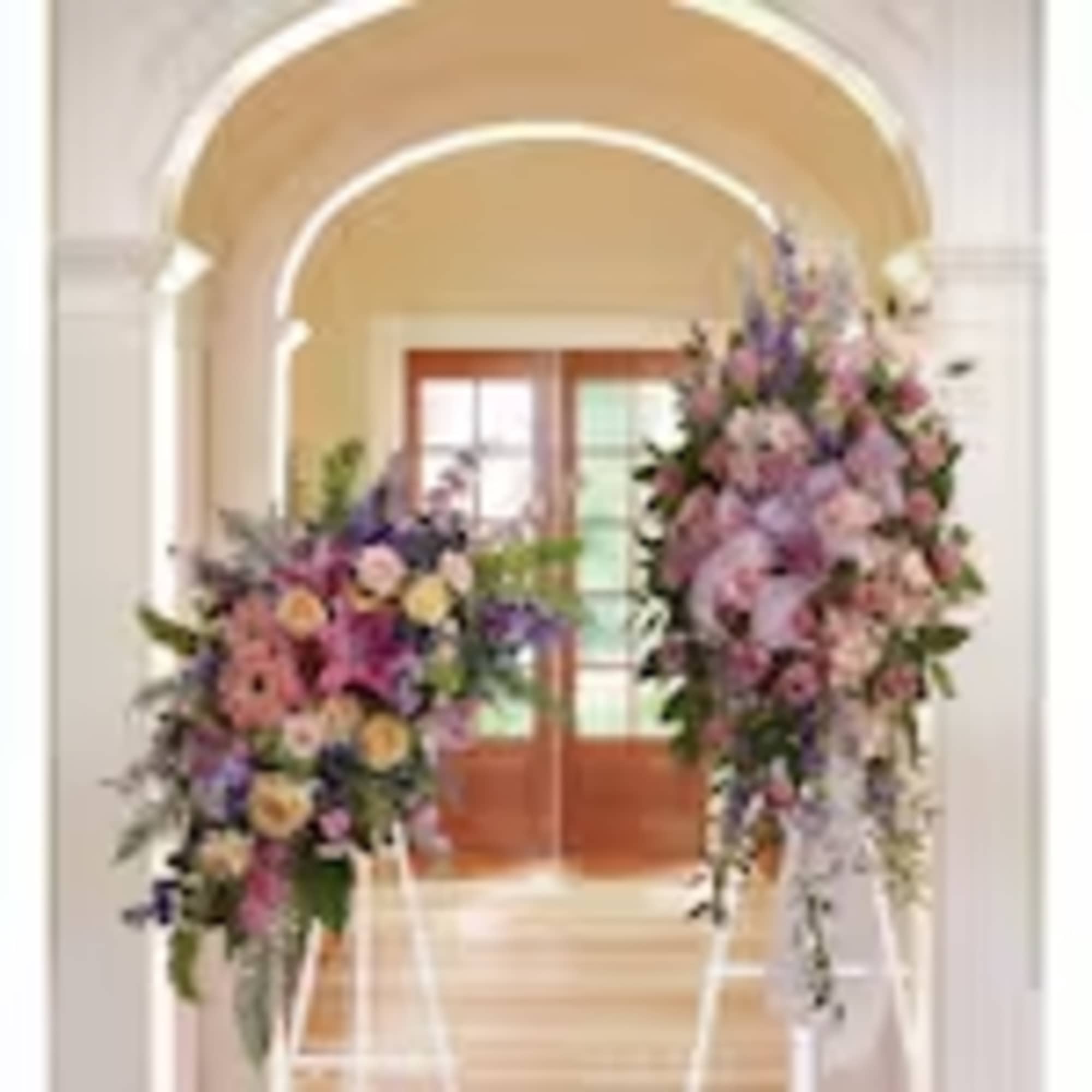 Utterly feminine, this spray is an extraordinarily beautiful way to bid farewell, photo 2 of 2