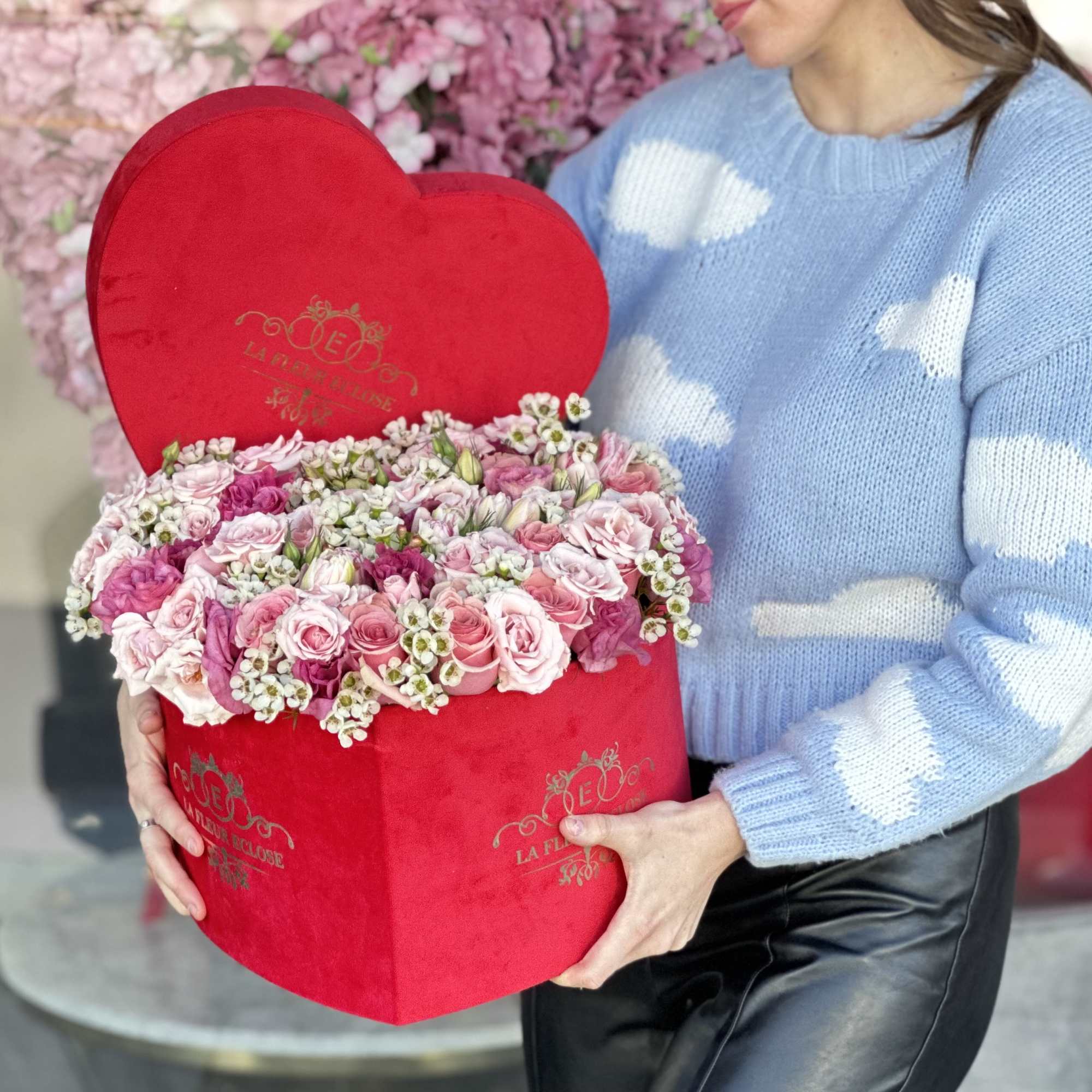 Our heart -shape velvet signature box with the mix of flowers, photo 2 of 2