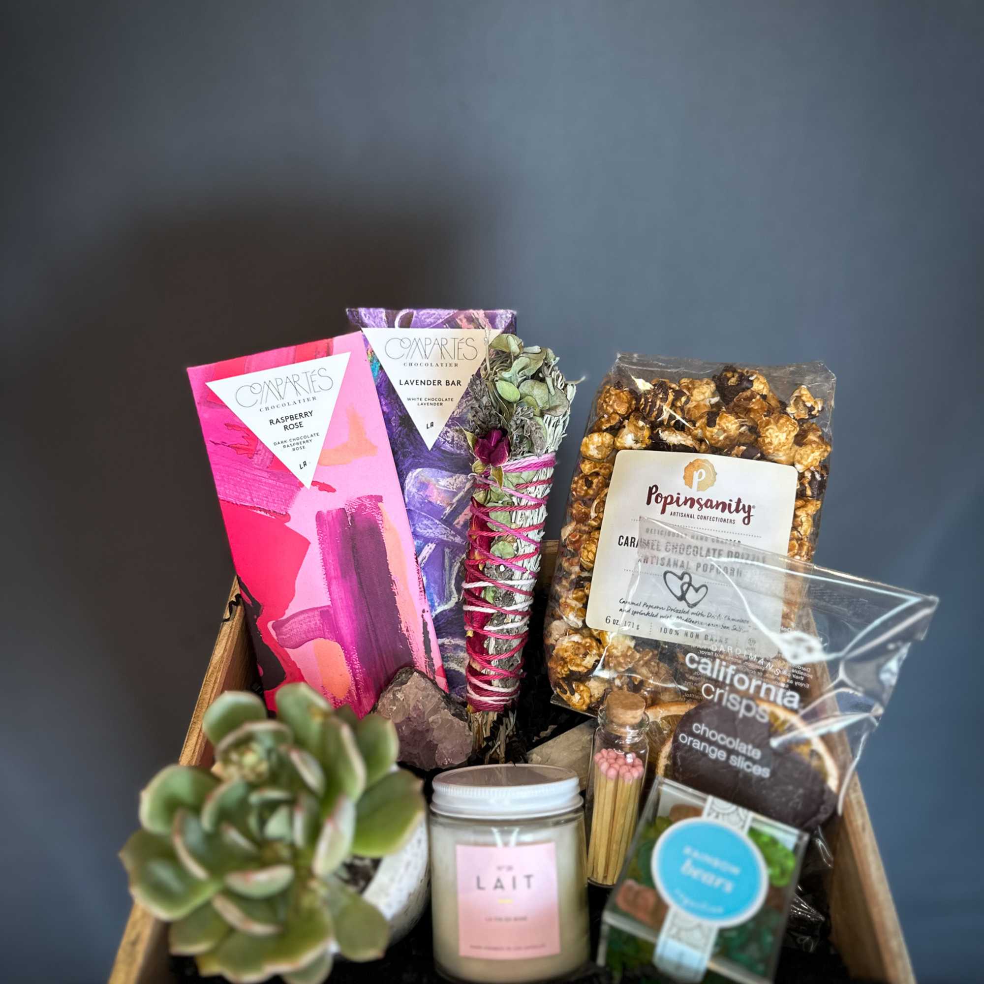Spread the magic of gratitude with our special gift boxes, featuring a