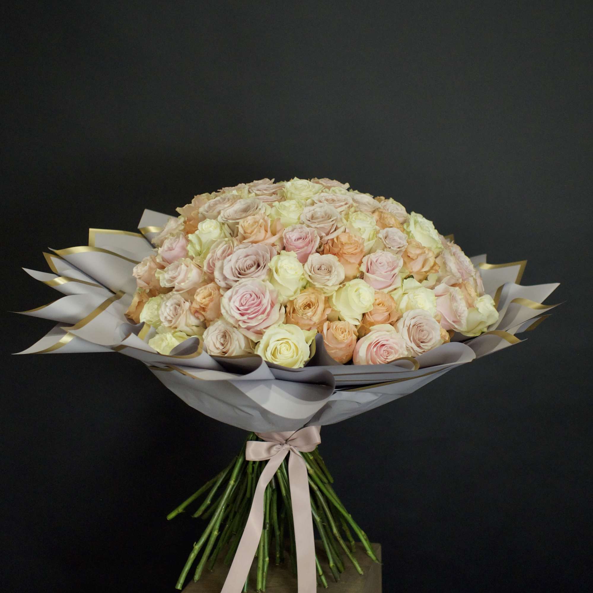 &ldquo;Dubai&rdquo; is a luxurious hand tied bouquet designed to make a statement.