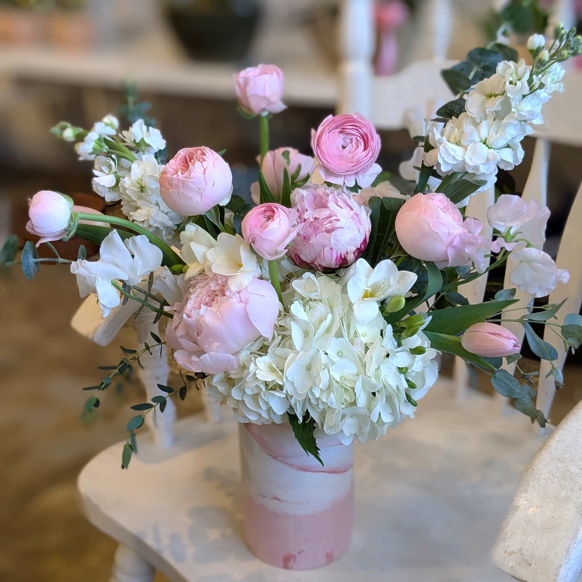vintage flower vase マーブル Marble, Marvel in Redondo Beach, CA | J Flowers