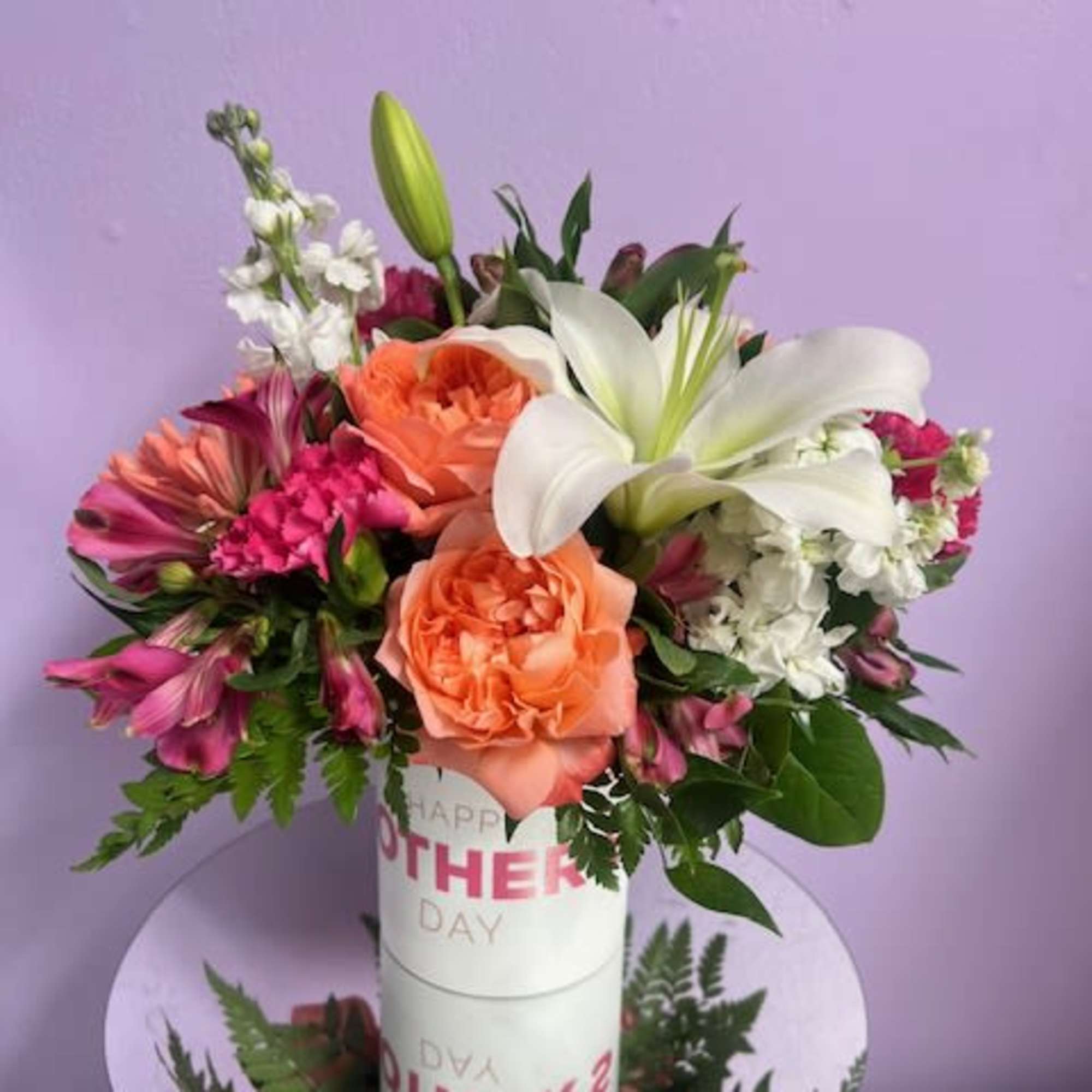 Beautiful arrangement, with pastel colors and fresh