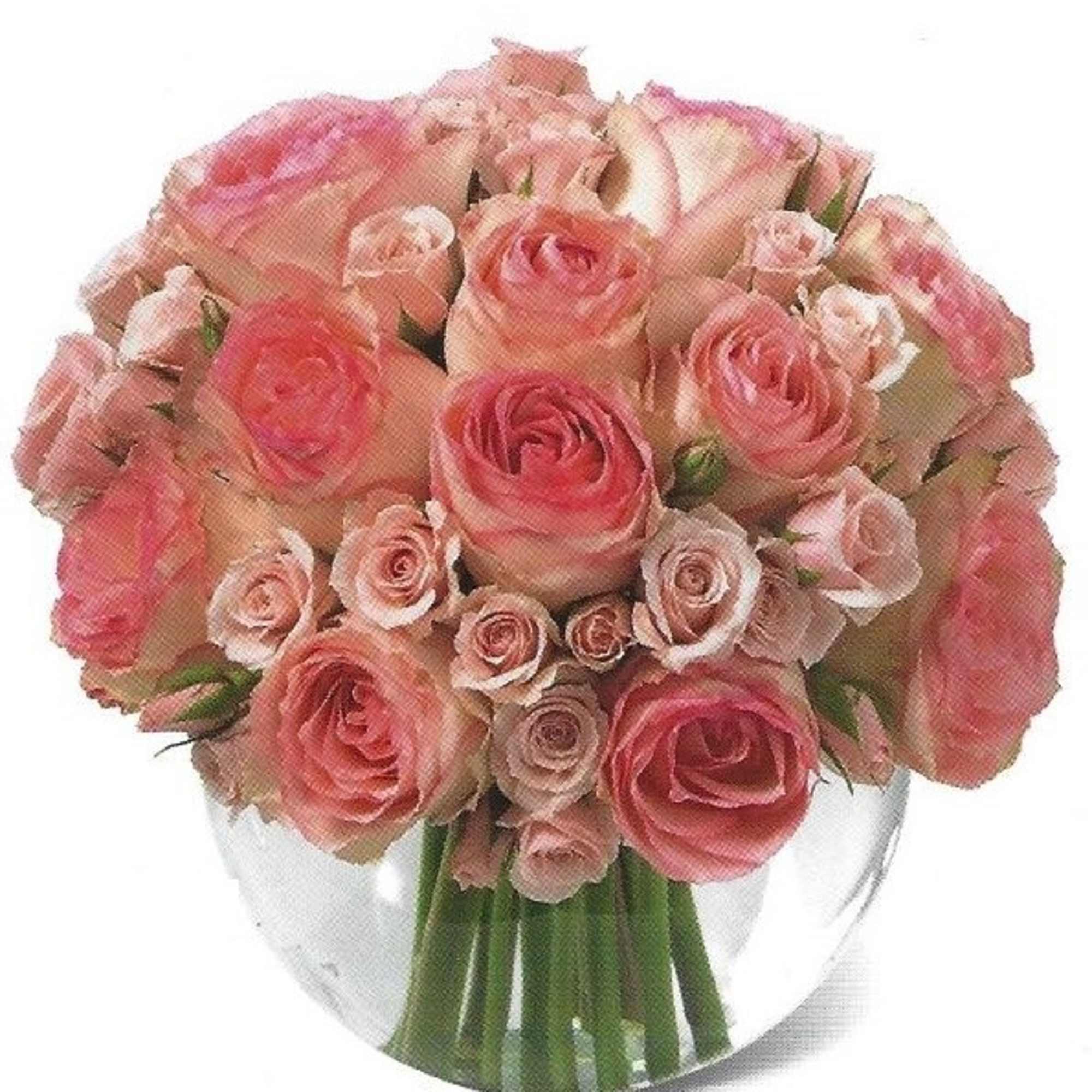 Bouquet of pink roses in a clear glass vase