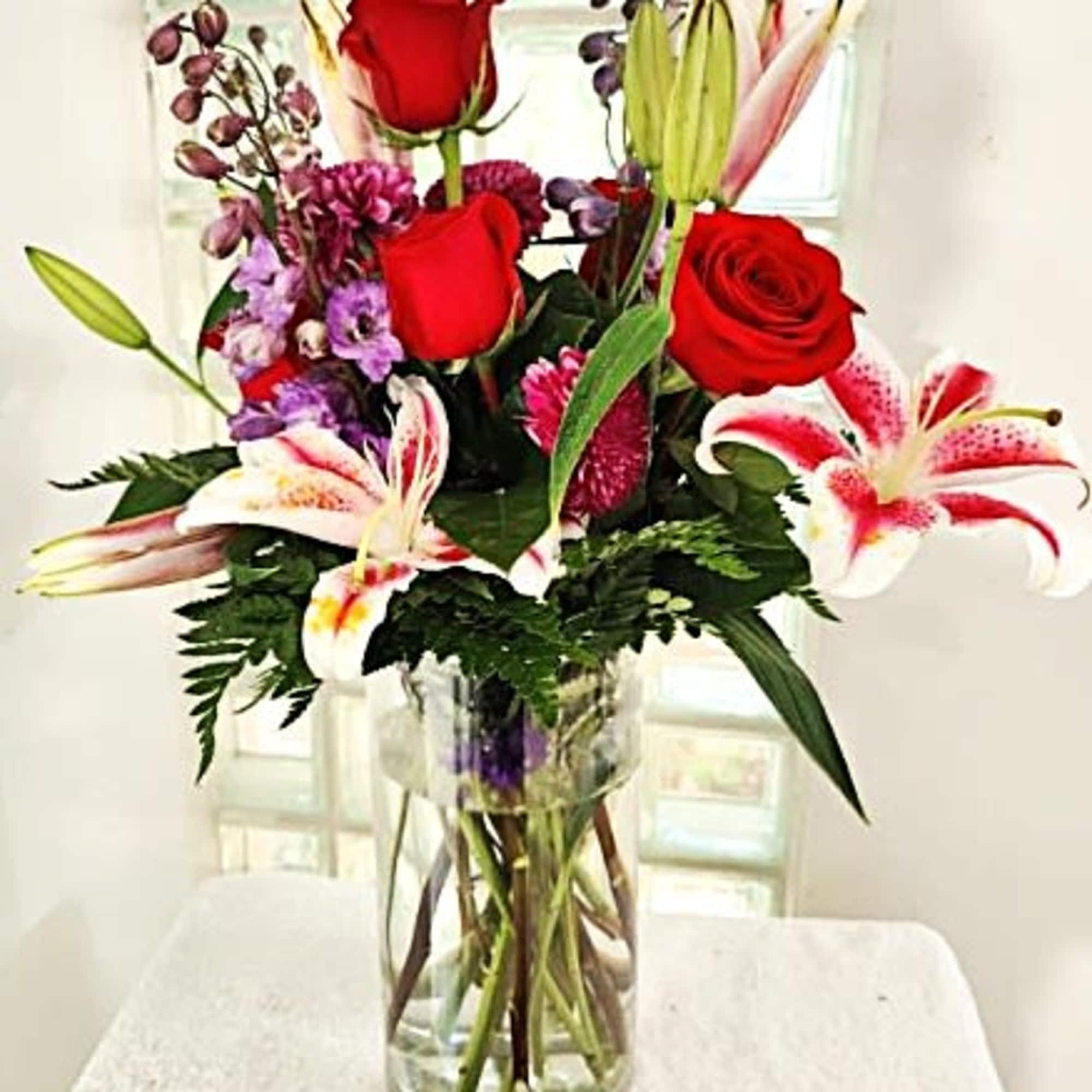 Stunning Beauty Bouquet is an absolutely lovely way to send your love