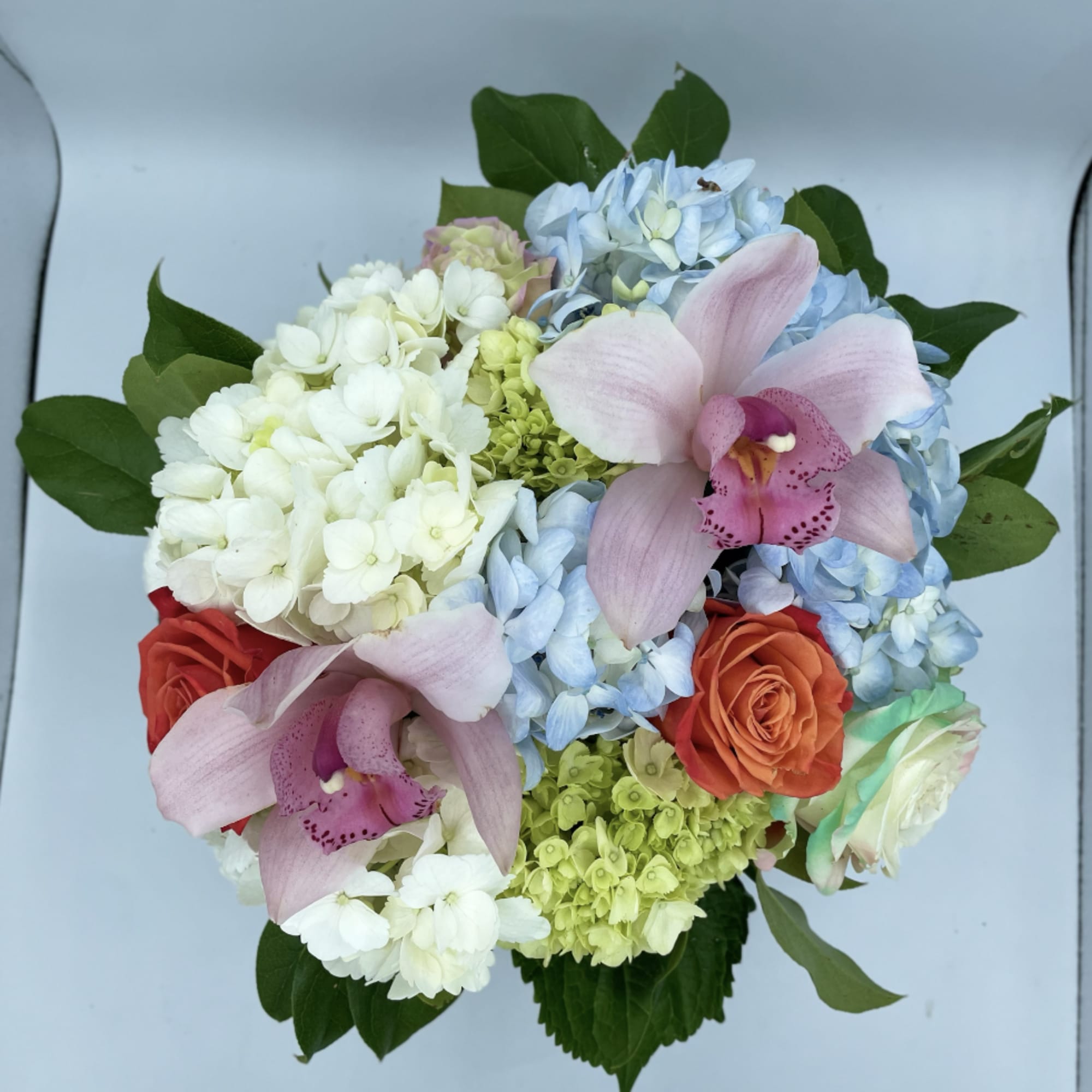 A beautiful and vibrant arrangement that can brighten the day! This weekly