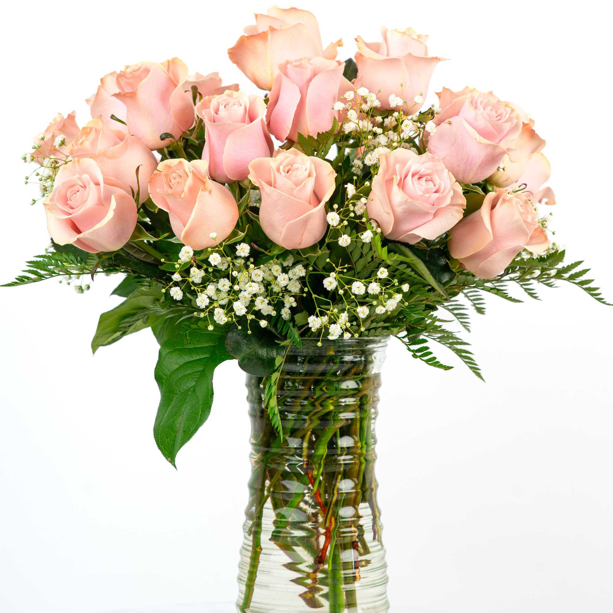 Looking for a classic and feminine arrangement of roses to celebrate someone
